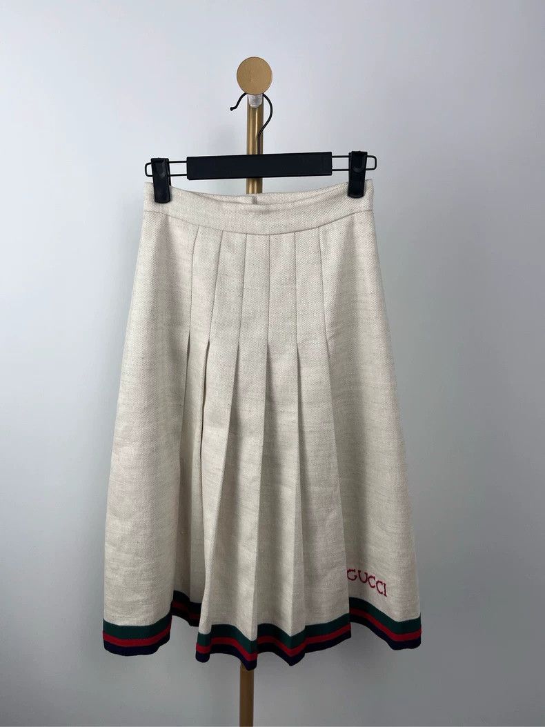 Gucci Gucci White striped letter logo linen pleated skirt 2504-Ne Size 25" / US 0 / IT 36 - 1 Thumbnail