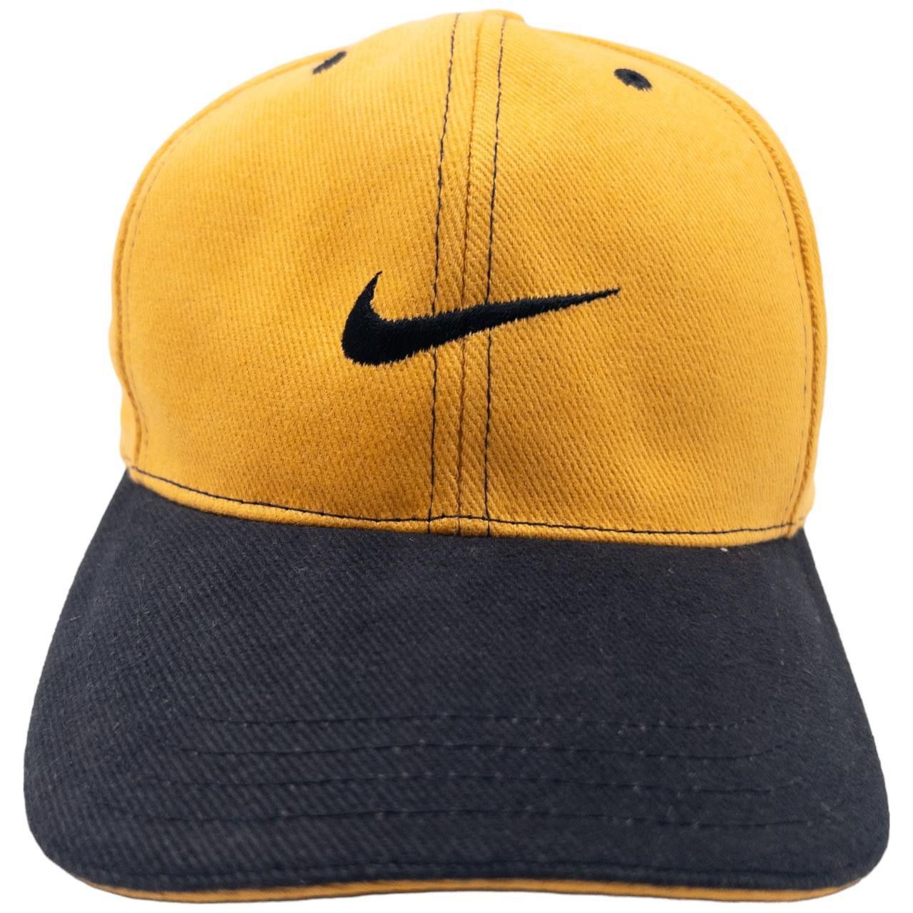 Nike Vintage Nike Swoosh Adjustable Contrast Hat Size ONE SIZE - 1 Thumbnail