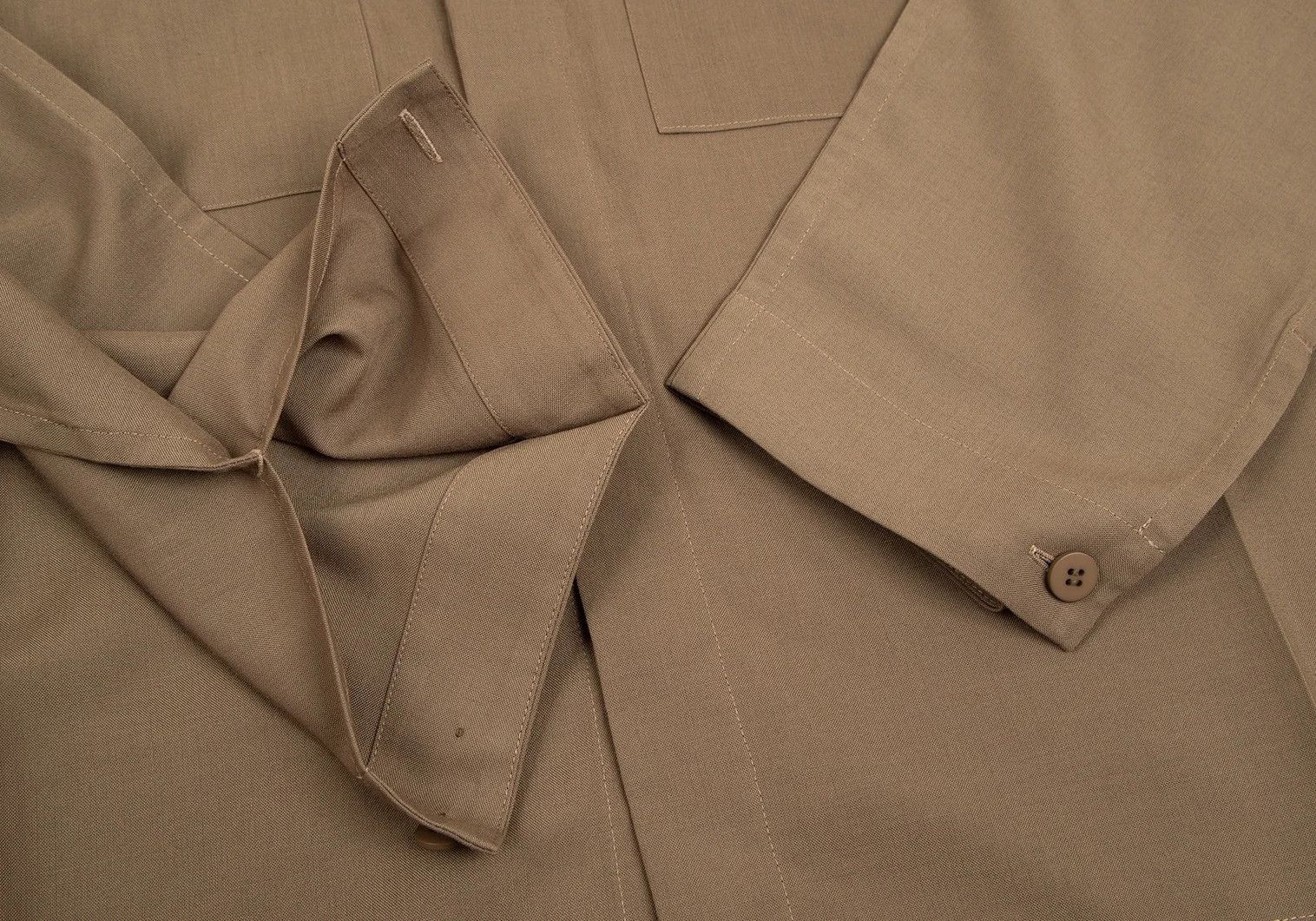 Issey Miyake Front-Button Dolman Shirt in Brown, Size 4 Size US XL / EU 56 / 4 - 8 Thumbnail