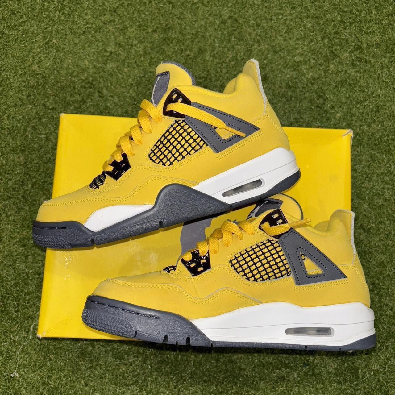 Jordan Brand Jordan 4 Retro “Lightning” Size US 5.5 / EU 38 - 4 Thumbnail