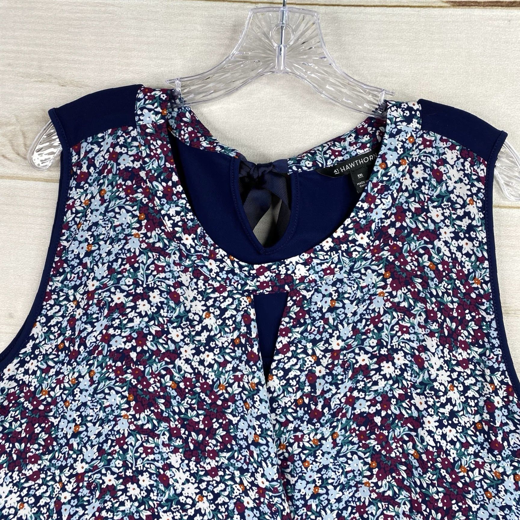 Vintage VINTAGE 41 Hawthorn Blouse Women's 2XL Blue Floral Boho Sleeveless V-Neck Stretch Keyhole Blouse Size XXL / US 16-18 / IT 52-54 - 2 Thumbnail