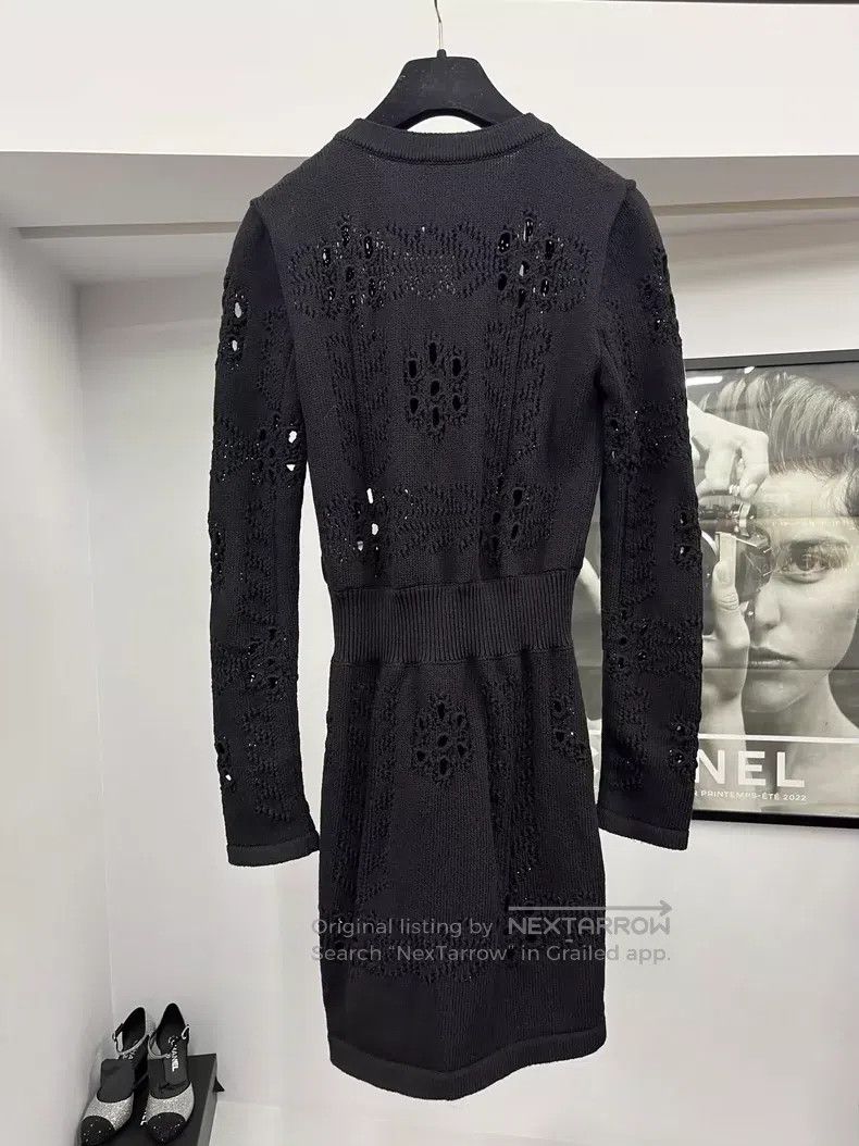 Chanel Chanel Black gold-buttoned hollow knitted dress Size XXS / US 00 / IT 34 - 3 Thumbnail