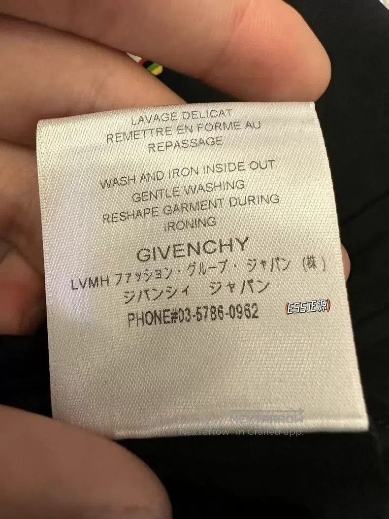 Givenchy Givenchy Shark Short Sleeve Size US S / EU 44-46 / 1 - 7 Thumbnail