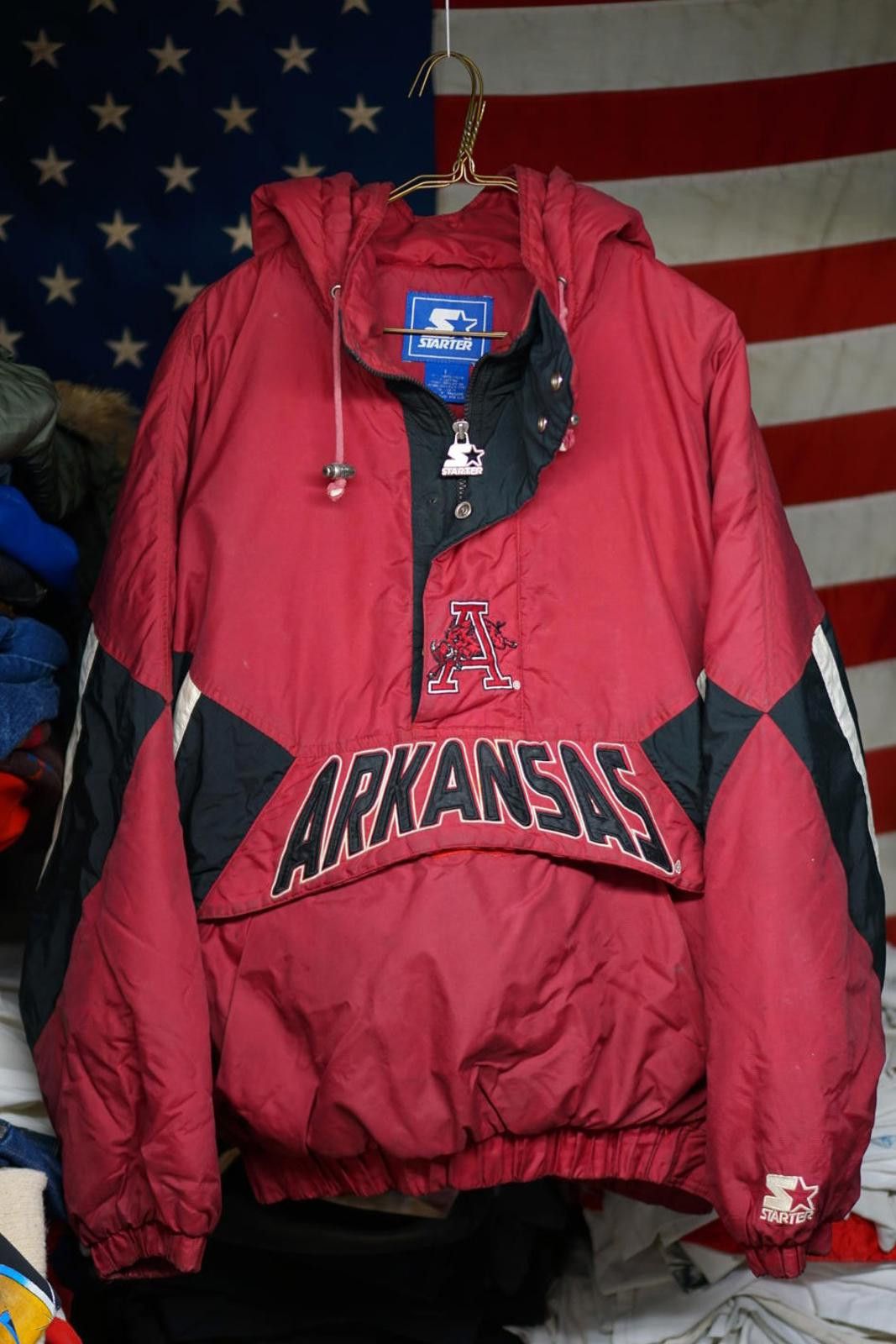 Starter Vintage Arkansas Razorbacks Large Starter Puffer Jacket Size ONE SIZE - 1 Thumbnail