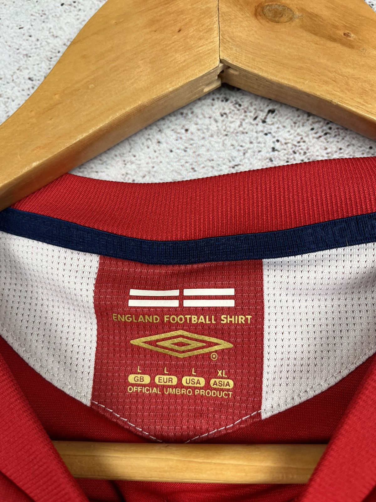 Umbro UMBRO ENGLAND NATIONALS 2006/2008 AWAY SOCCER JERSEY Size US L / EU 52-54 / 3 - 4 Thumbnail