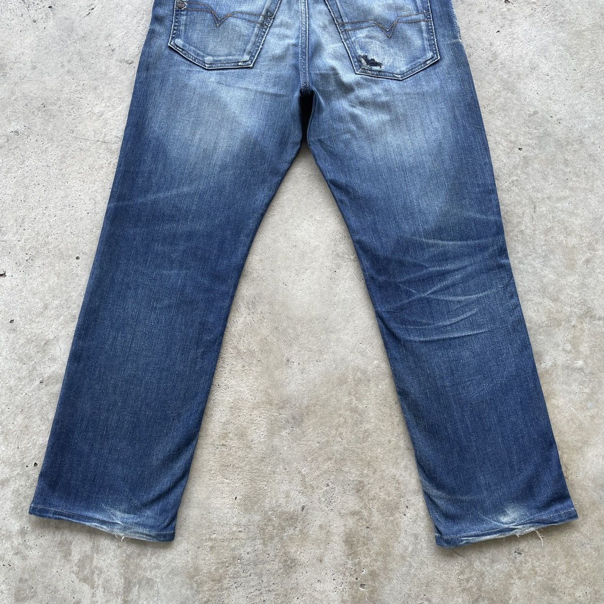 Diesel Vintage Diesel Industry Distressed Jeans Denim Faded Pants Size US 32 / EU 48 - 12 Thumbnail