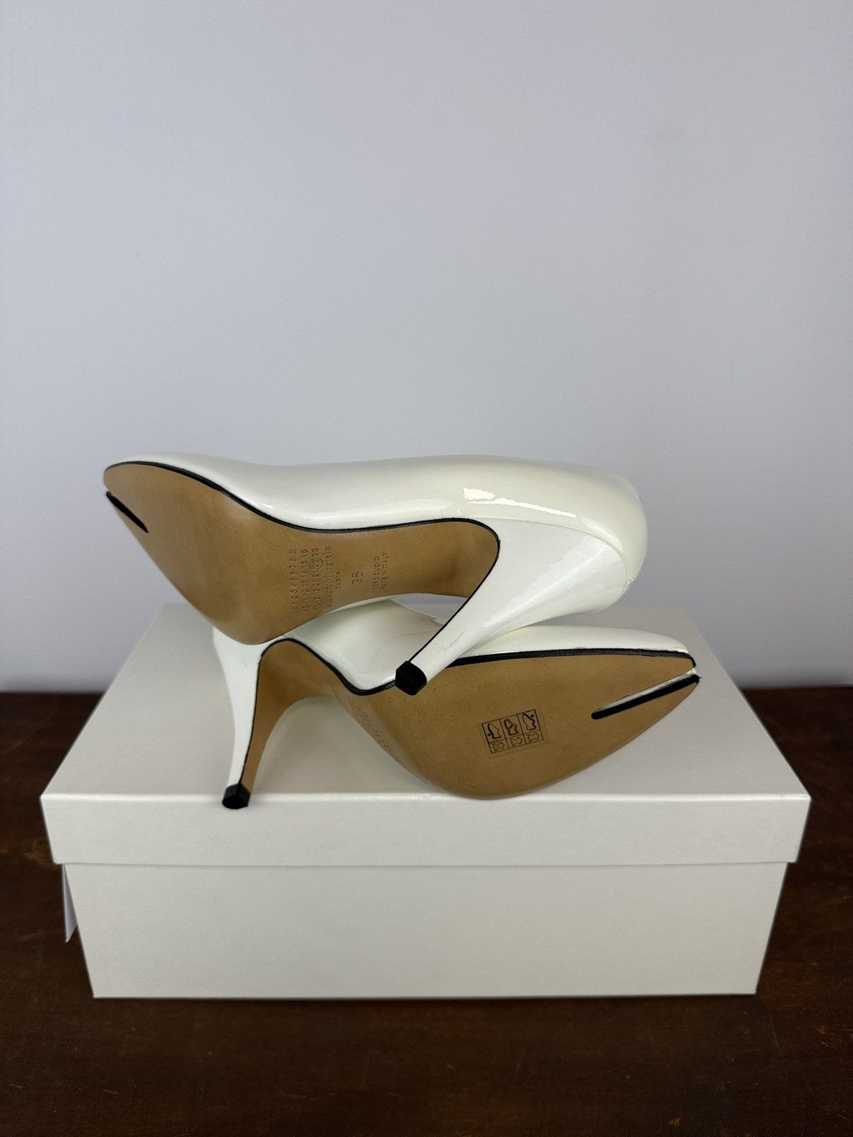 Maison Margiela White Maison Martin Margiela Tabi pumps (new with box) Size US 7.5 / IT 37.5 - 6 Thumbnail