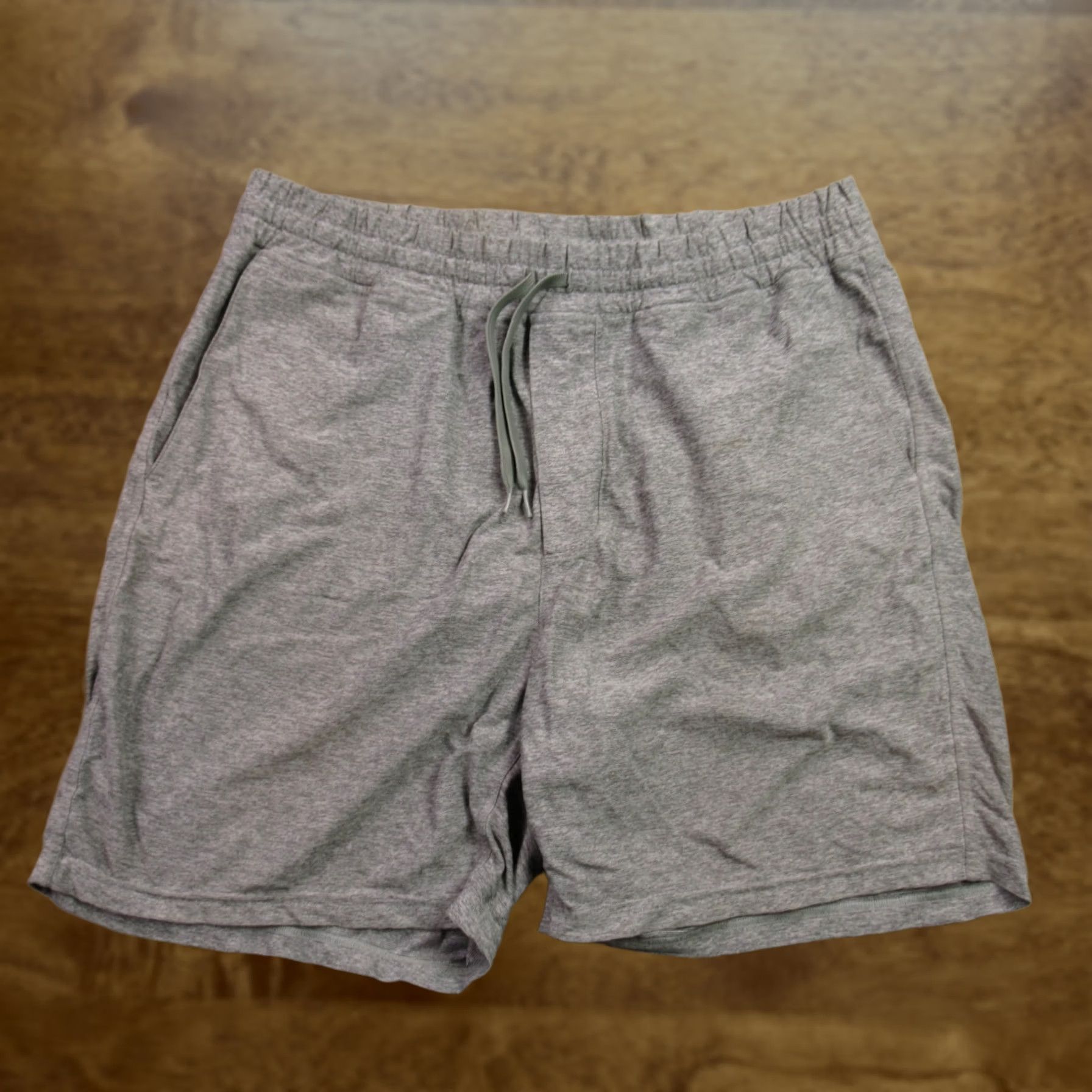 Vintage Mens Shorts Activewear Drawstring Gray Size 32 Inseam 7" Pockets Size US 32 / EU 48 - 1 Thumbnail