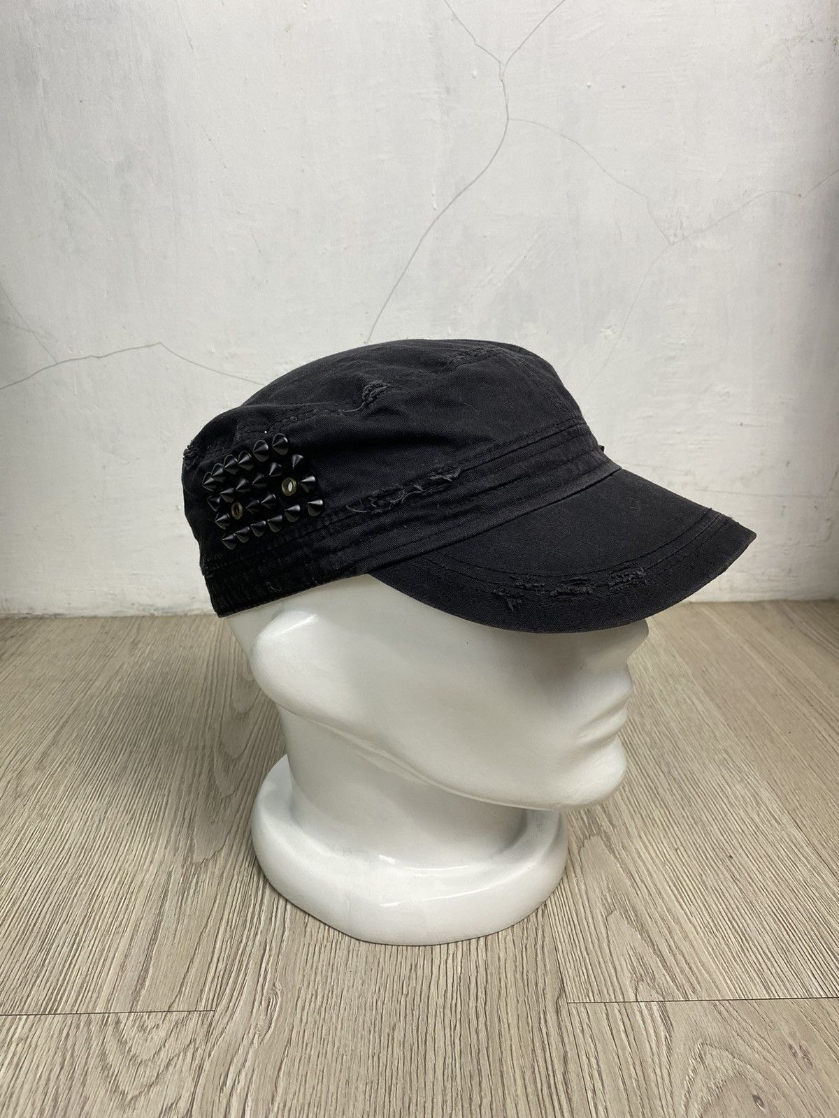 If Six Was Nine × Japanese Brand × Le Grande Bleu (L.G.B.) 2000s black studed ifsixwasnine style patrol cap Size ONE SIZE - 3 Thumbnail
