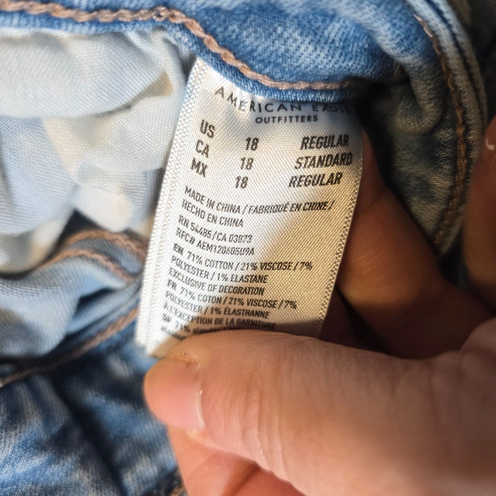 American Eagle Outfitters American Eagle Outfitters Jeans Women Size 18 Blue Super High Rise Flare Distressed Casual Denim 5-Pocket Regular Rise 31 In Inseam Size 40" / US 18 - 6 Thumbnail