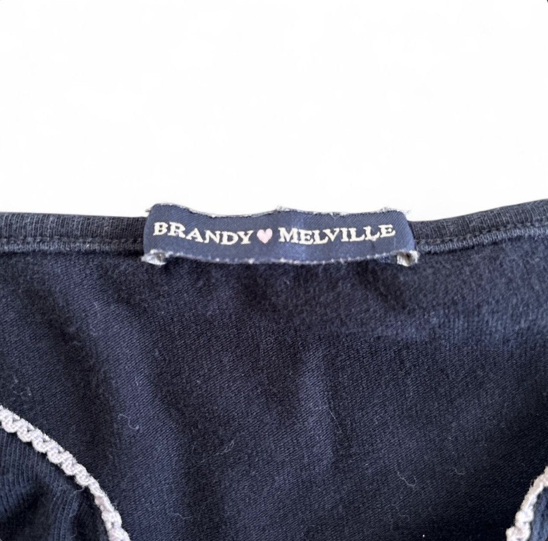 Brandy Melville Brandy Melville Tank Top Size S / US 4 / IT 40 - 3 Thumbnail