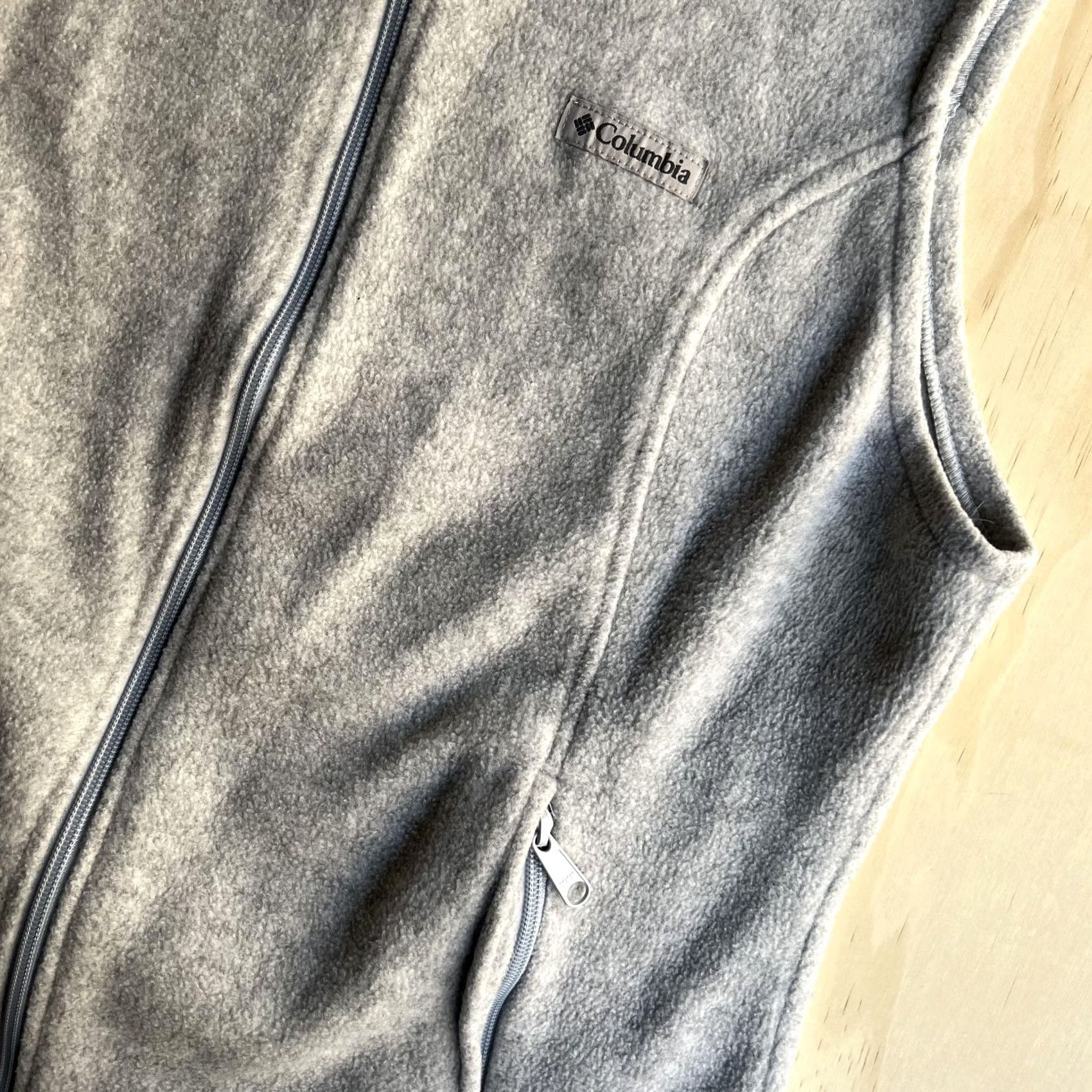 Vintage Columbia Vest Womens XL Gray Fleece Full Zip Pockets Outdoor Layering Casual Size XL / US 12-14 / IT 48-50 - 2 Thumbnail