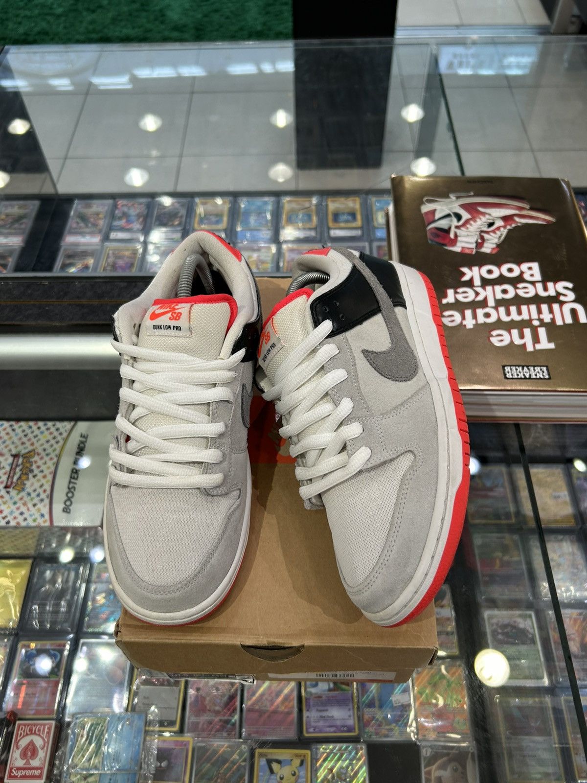 Nike SB Nike sb infared orange label Size US 9 / EU 42 - 1 Thumbnail