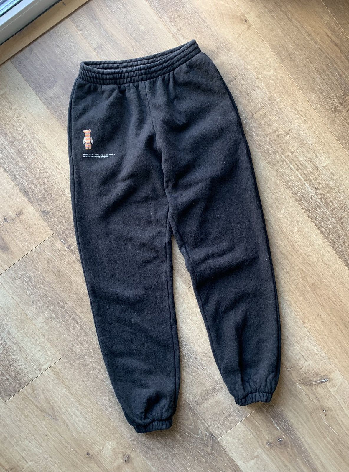 Japanese Brand Pangaia x HAROSHI BE@RBRICK sweatpants Size US 30 / EU 46 - 1 Thumbnail