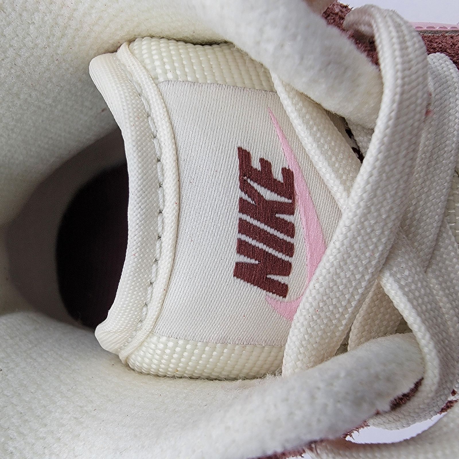 Nike Nike Air Trainer 1 Valentine's Day-Sz 6-DM0522 201 (187) Size US 6 / EU 39 - 7 Thumbnail