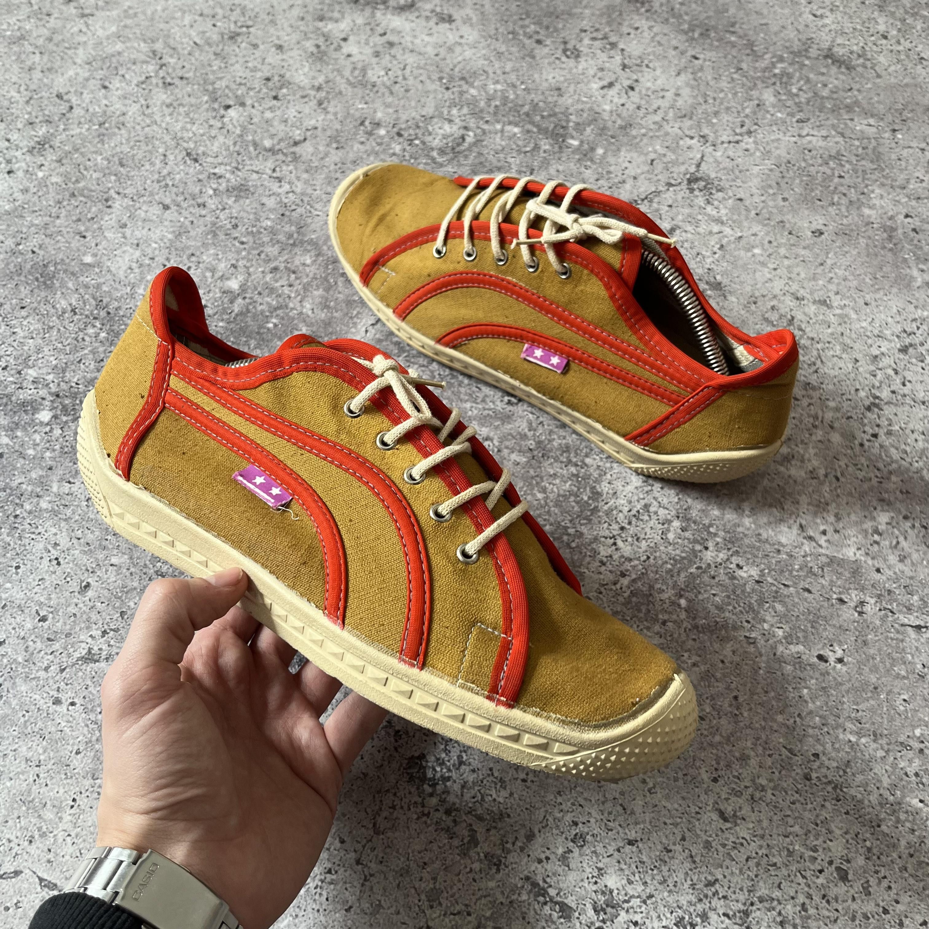 Vintage Vintage '91 Made in Ukraine Unique Sneakers Size US 9 / EU 42 - 1 Thumbnail