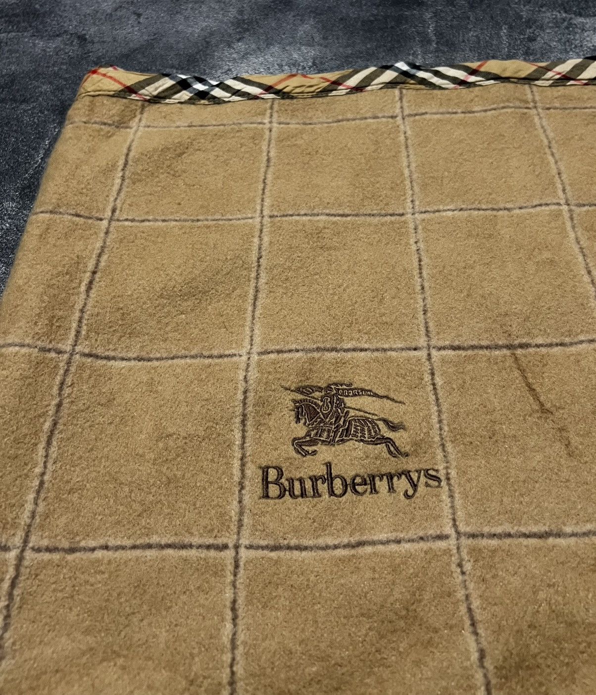Burberry Burberrys Blanket Size ONE SIZE - 2 Thumbnail