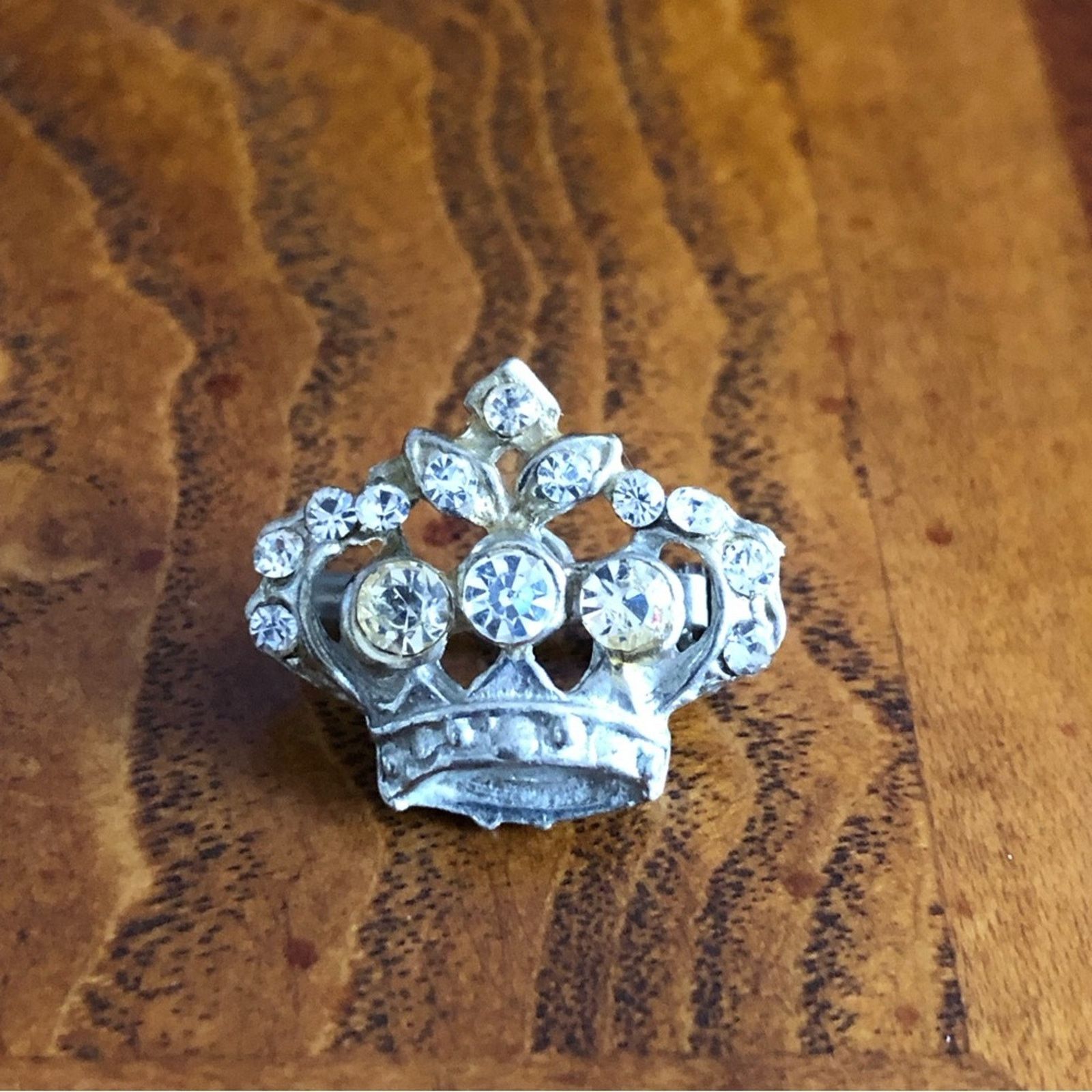 Vintage Vintage crown clear rhinestone silver metal mini pin brooch Size ONE SIZE - 1 Thumbnail