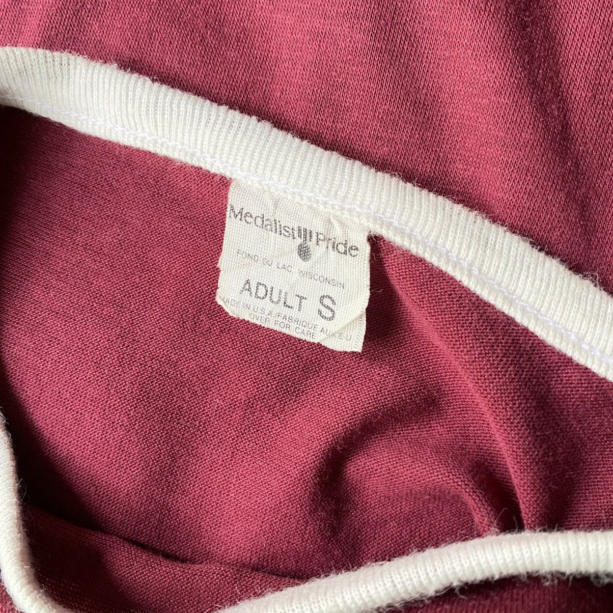 Vintage Medalisty Pride SULA Burgundy Interskate Graphic T-Shirt Size S / US 4 / IT 40 - 7 Thumbnail