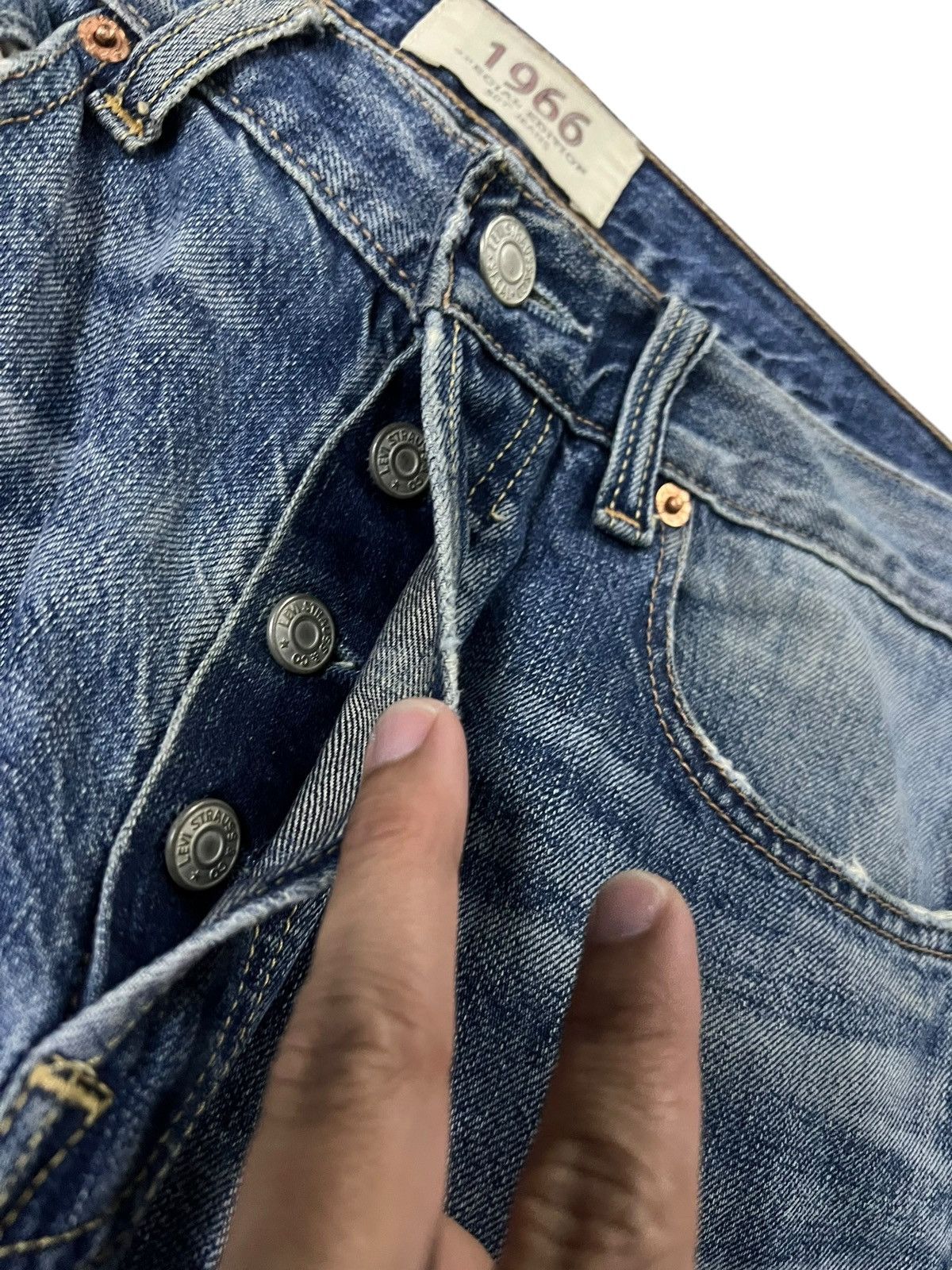 Levi's Vintage Levis 501 1966 Special Edition Distress Jean Size US 30 / EU 46 - 9 Thumbnail