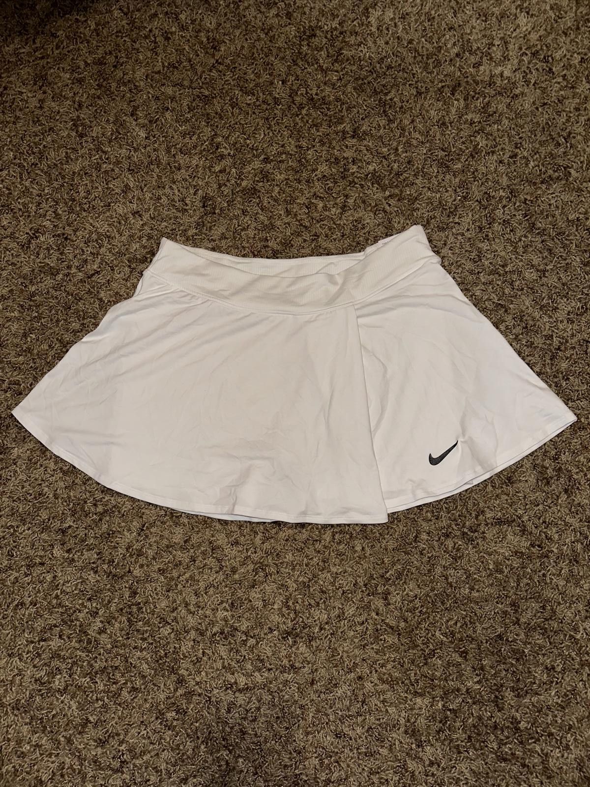 Nike Nike Women's Court Victory Tall Flouncy Tennis Skort Size 40" / US 18 - 1 Thumbnail