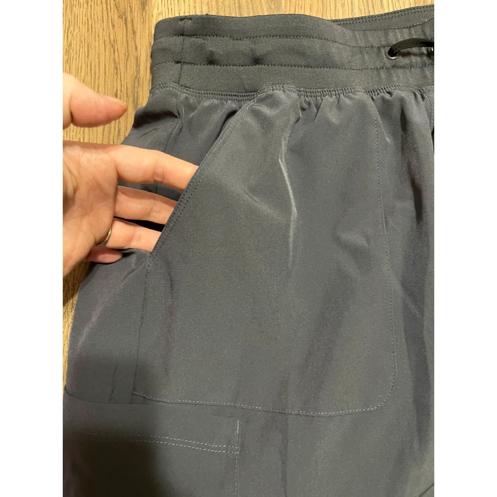 Vintage Maevn Pants Women’s Size M Black Activewear Waist Tie Pants Womens Regular Inseam 25 in Sweatpants Fall Spring Summer Velour Modern Style Size 32" / US 10 / IT 46 - 5 Thumbnail
