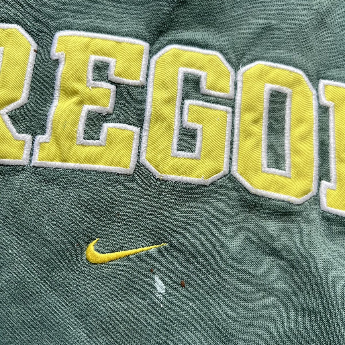 Nike Vintage Nike Oregon Ducks Crewneck Size US S / EU 44-46 / 1 - 6 Thumbnail
