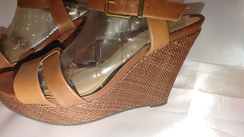 Giani Bernini Gianni Bini Wedge Sanals Size 8M Size US 8 / IT 38 - 3 Thumbnail