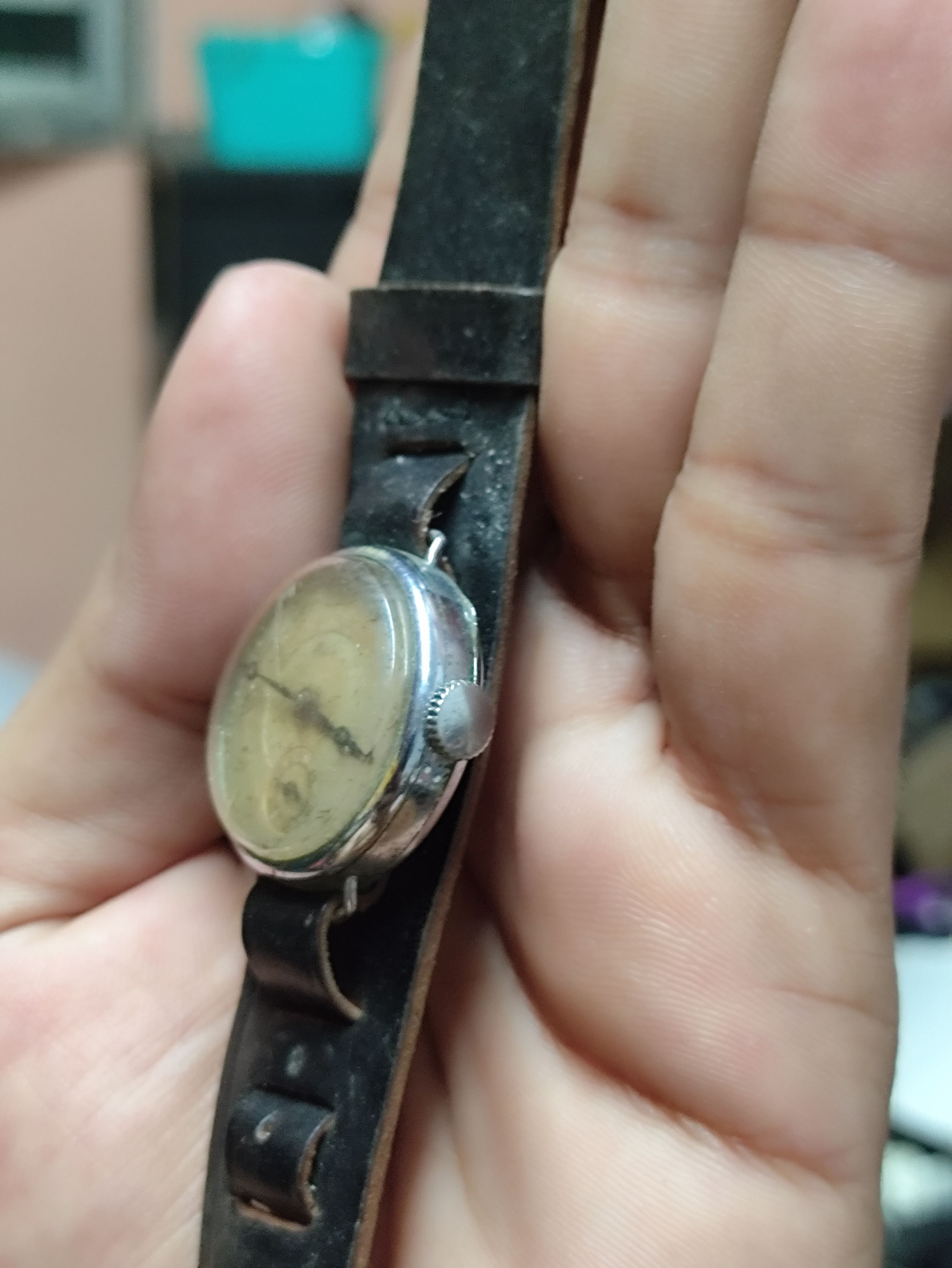 Vintage Vintage Hand winding engine Watch Unknown Brand Size ONE SIZE - 4 Thumbnail