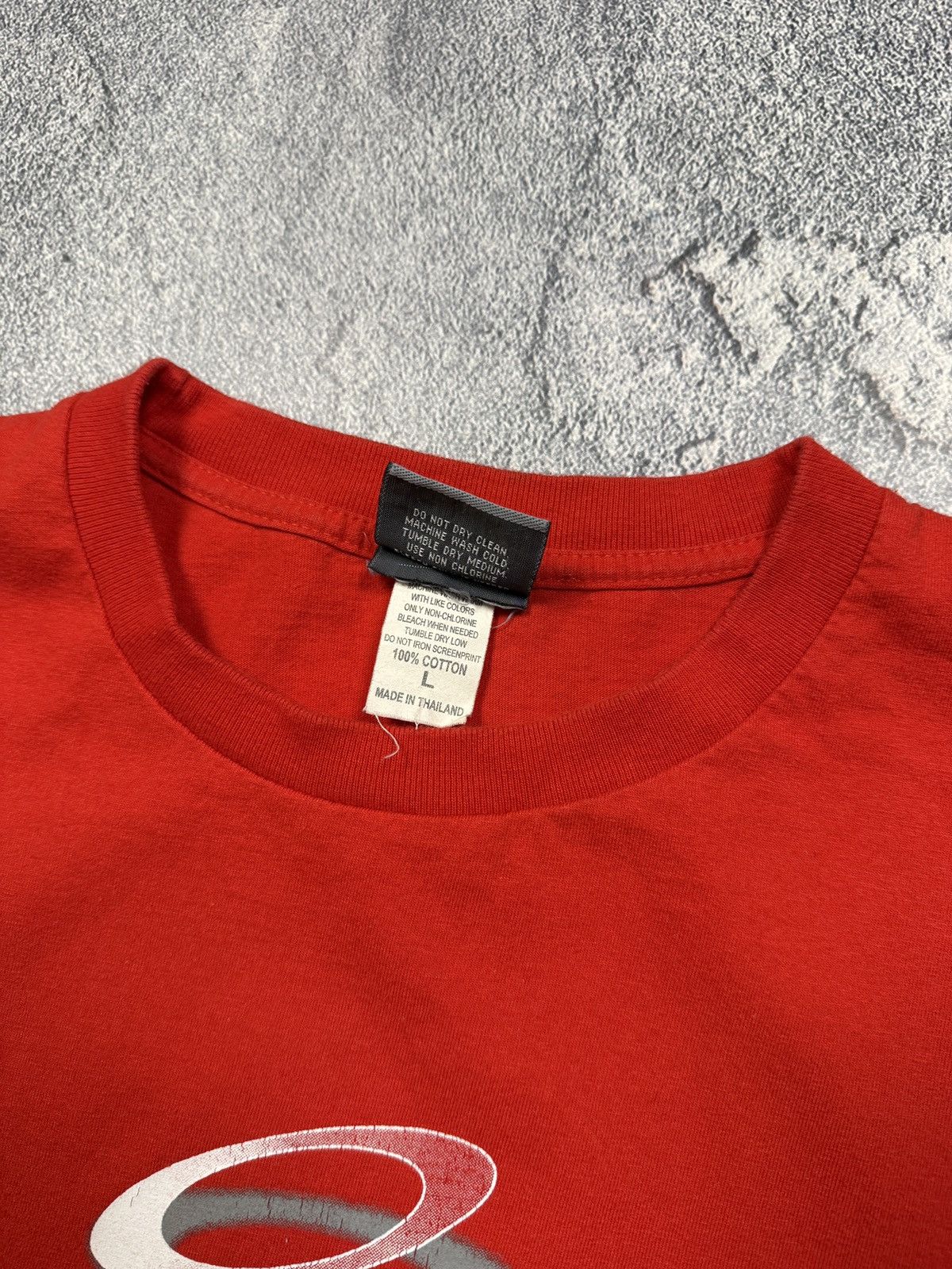 Oakley Vintage OAKLEY Surf Software Tee Size US L / EU 52-54 / 3 - 8 Thumbnail