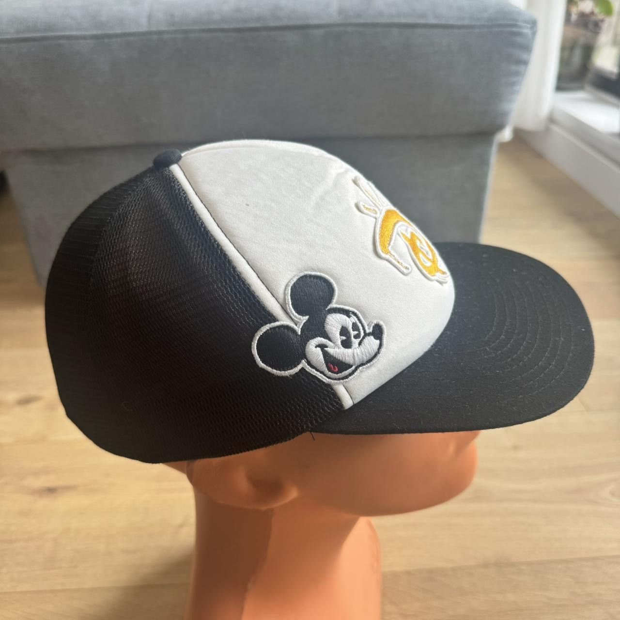 H&M Disney 100 x H&M Trucker Cap OSFM Adjustable Limited cap Size ONE SIZE - 4 Thumbnail