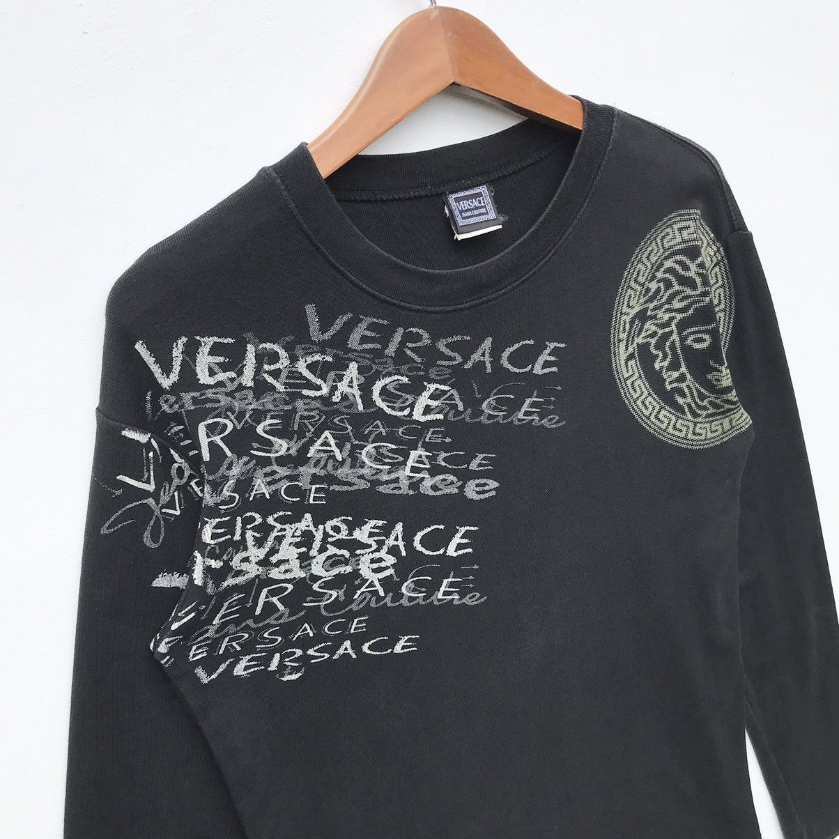 Versace Vintage 90s Versace Jeans Couture Shirt Versace Sunfaded Size US S / EU 44-46 / 1 - 5 Thumbnail