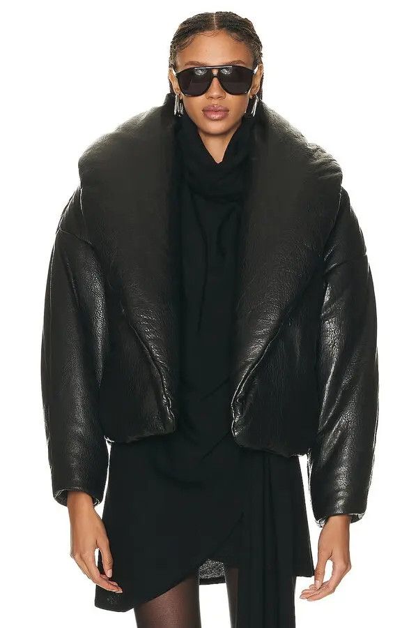 o1bcso1str0126 Cassandre Puffer Jacket in Black