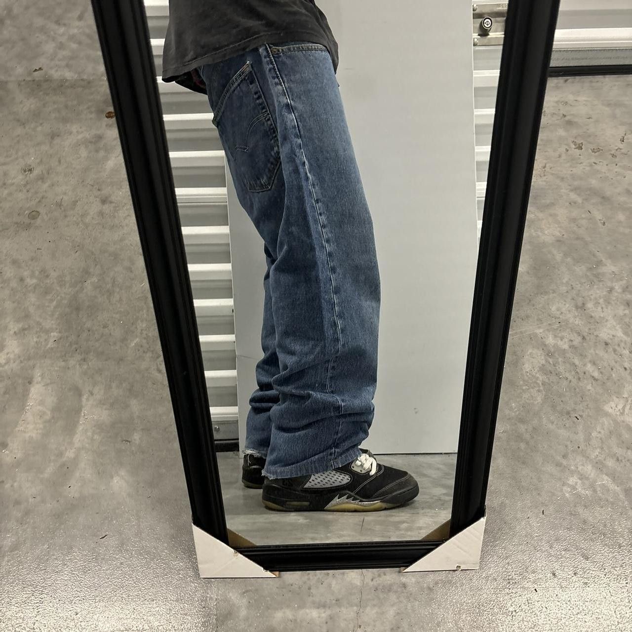 Levi's × Vintage Crazy Vintage Y2K/2000s Grunge Medium Wash Levi’s Essential Denim Jeans! Size US 36 / EU 52 - 2 Thumbnail