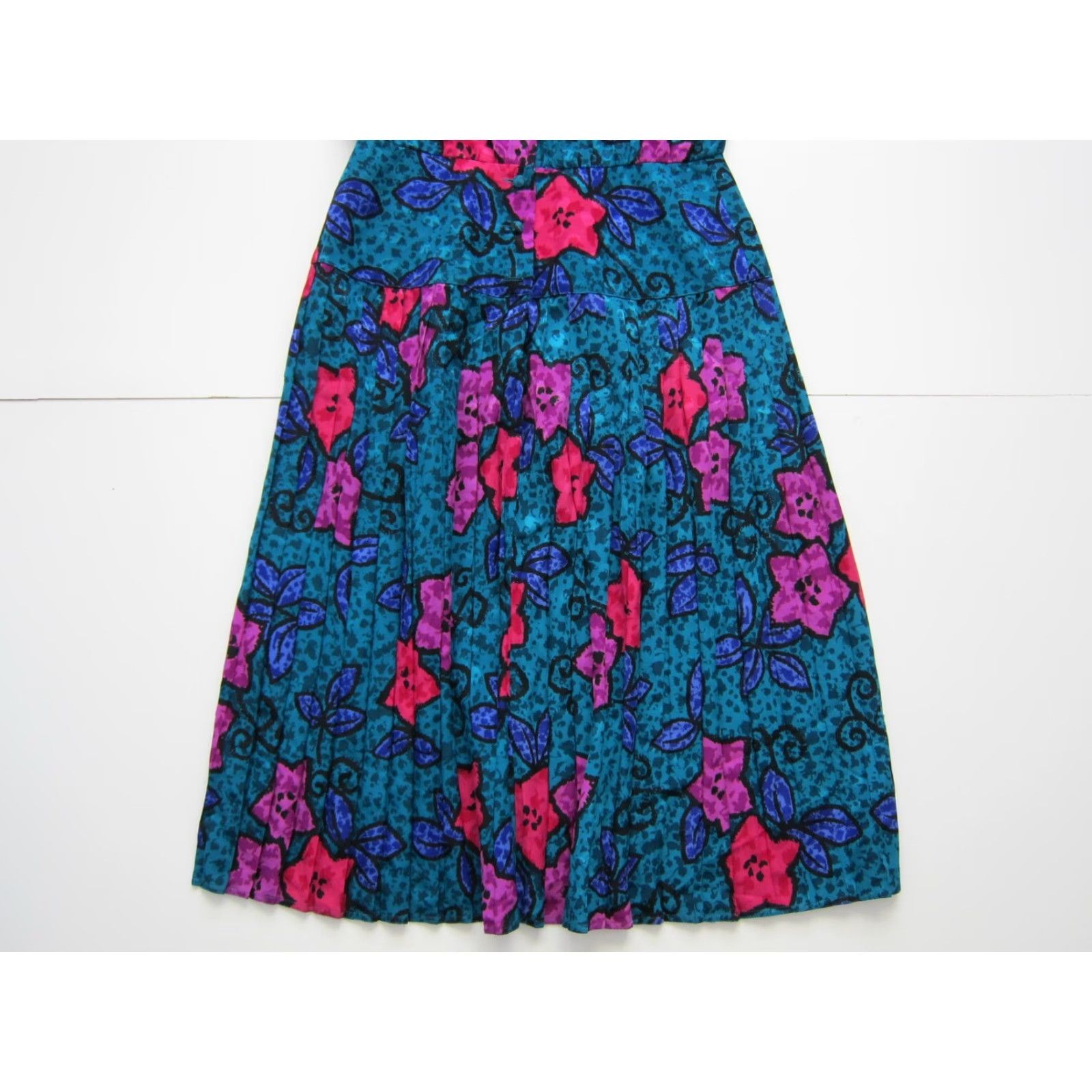 Vintage Vtg Maggy Boutique Green Blue Pink Floral Short Sleeve Pleated Sheath Dress 12 Size 34" / US 12 / IT 48 - 7 Thumbnail