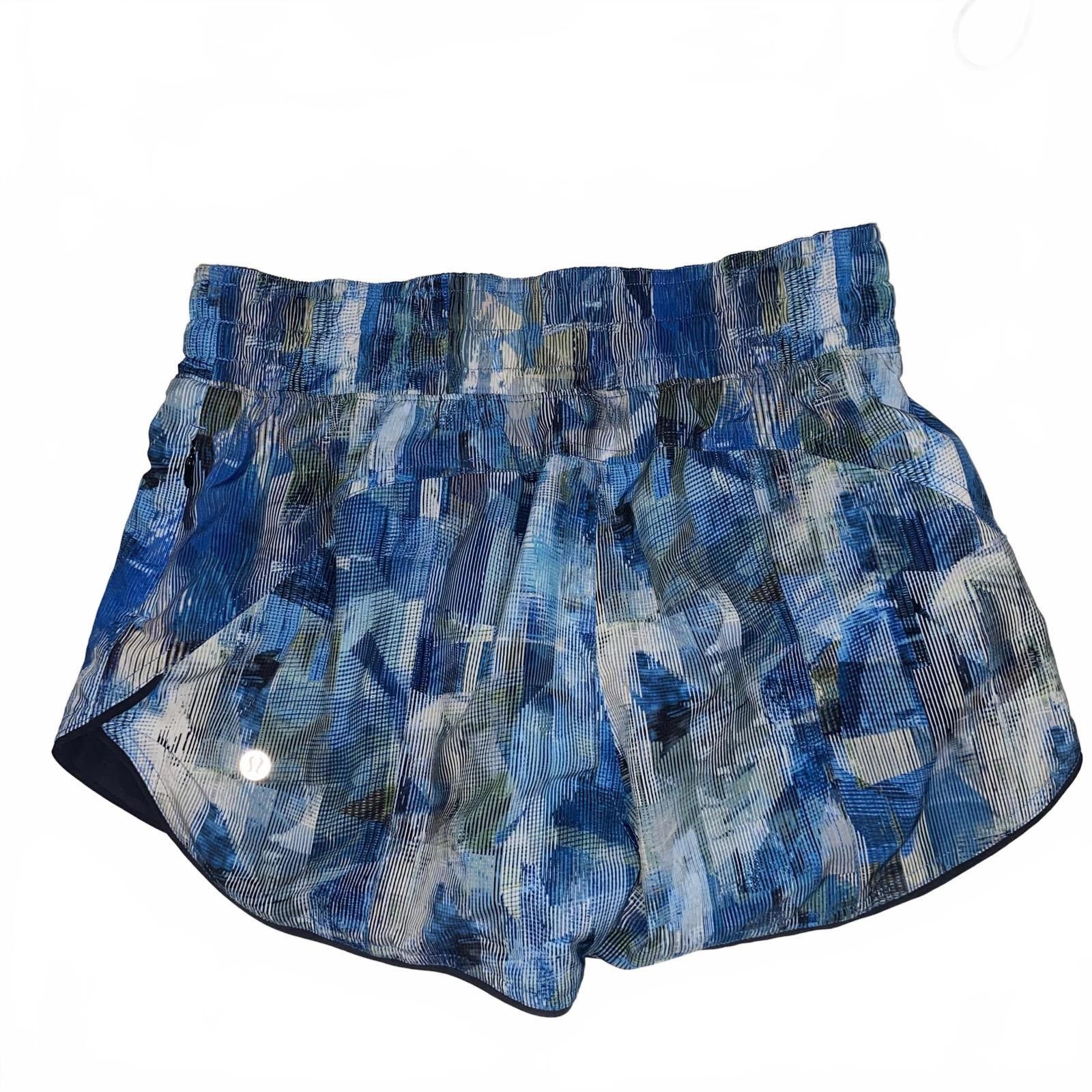 Lululemon Lululemon Hotty Hot Shorts Blue Reversible Black 4 2.5 Size 27" / US 4 / IT 40 - 1 Thumbnail