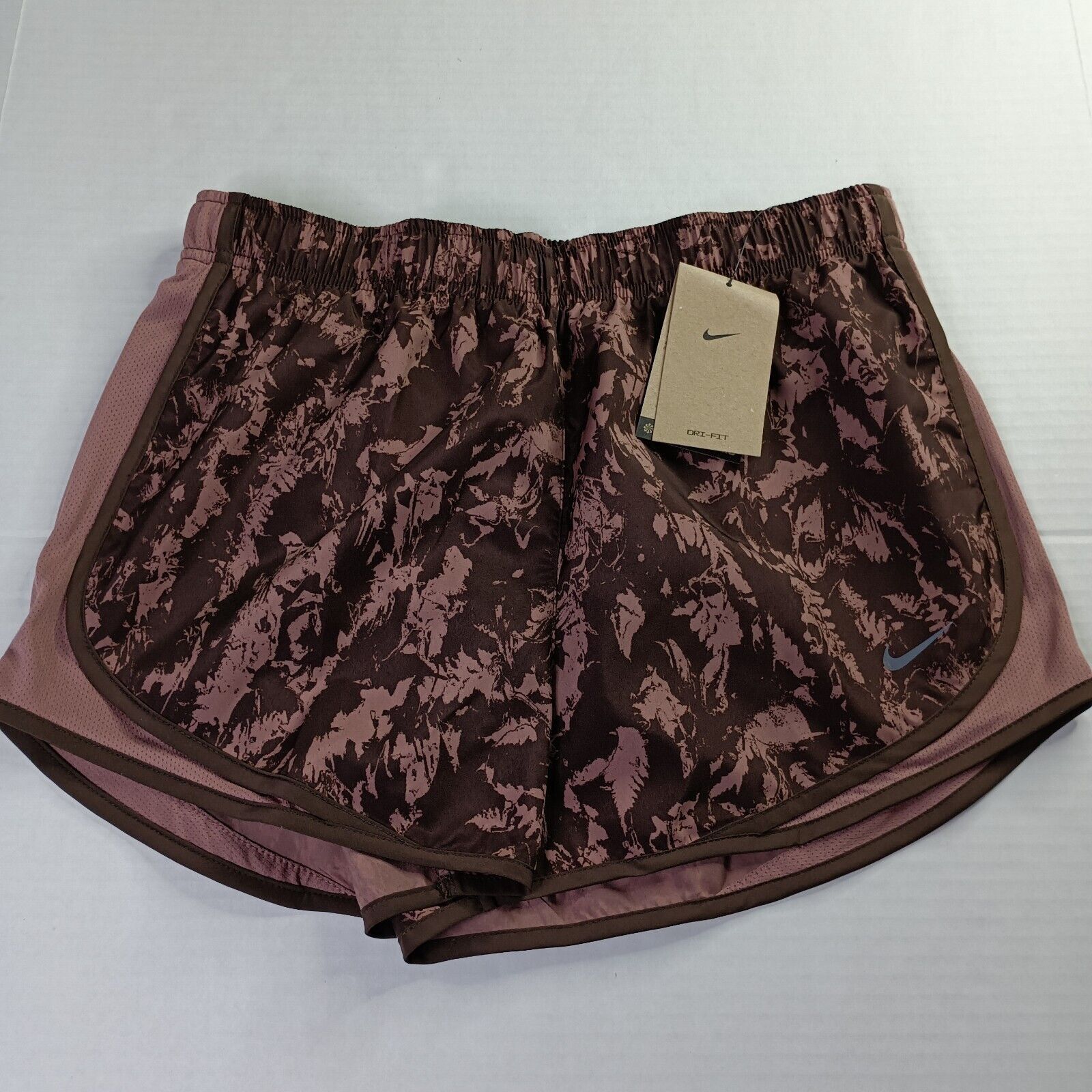 Nike Nike Womens Smokey Mauve Tempo Printed Running Shorts Size L Size 32" / US 10 / IT 46 - 1 Thumbnail