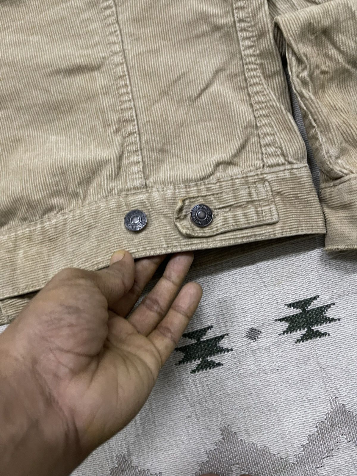 Levi's VINTAGE LEVIS CORDUROY TRUCKER JACKET FADED Size US L / EU 52-54 / 3 - 18 Thumbnail