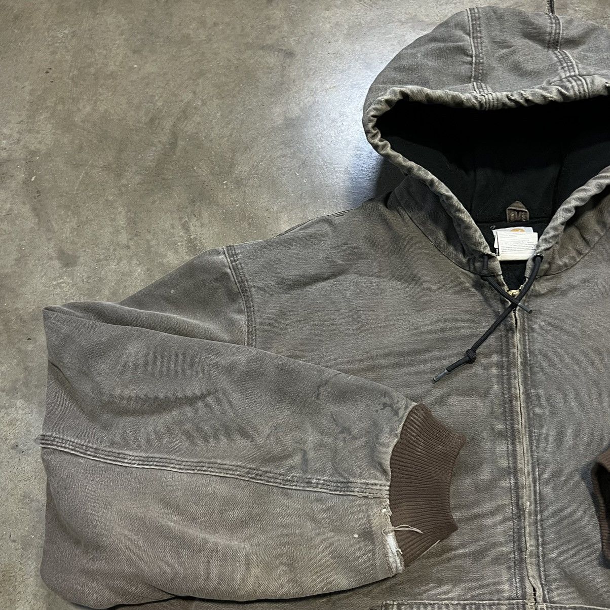 Carhartt × Vintage Vintage Y2K Carhartt Active Jacket Hooded Brown Faded Boxy Size US XL / EU 56 / 4 - 6 Thumbnail