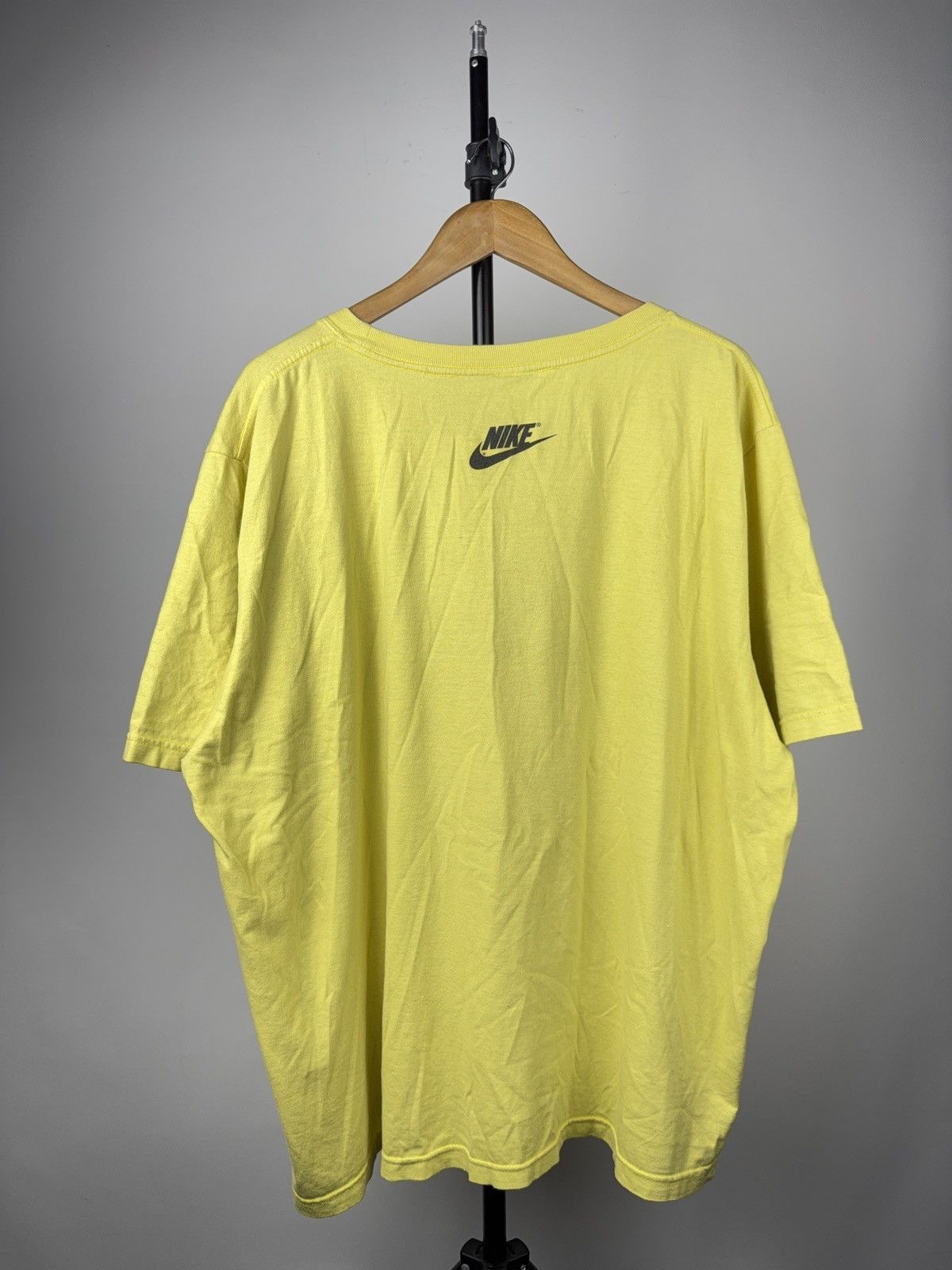 Nike Vintage Retro USA 90s Nike Yellow Tee with Big Swoosh Logo Size US XL / EU 56 / 4 - 15 Thumbnail