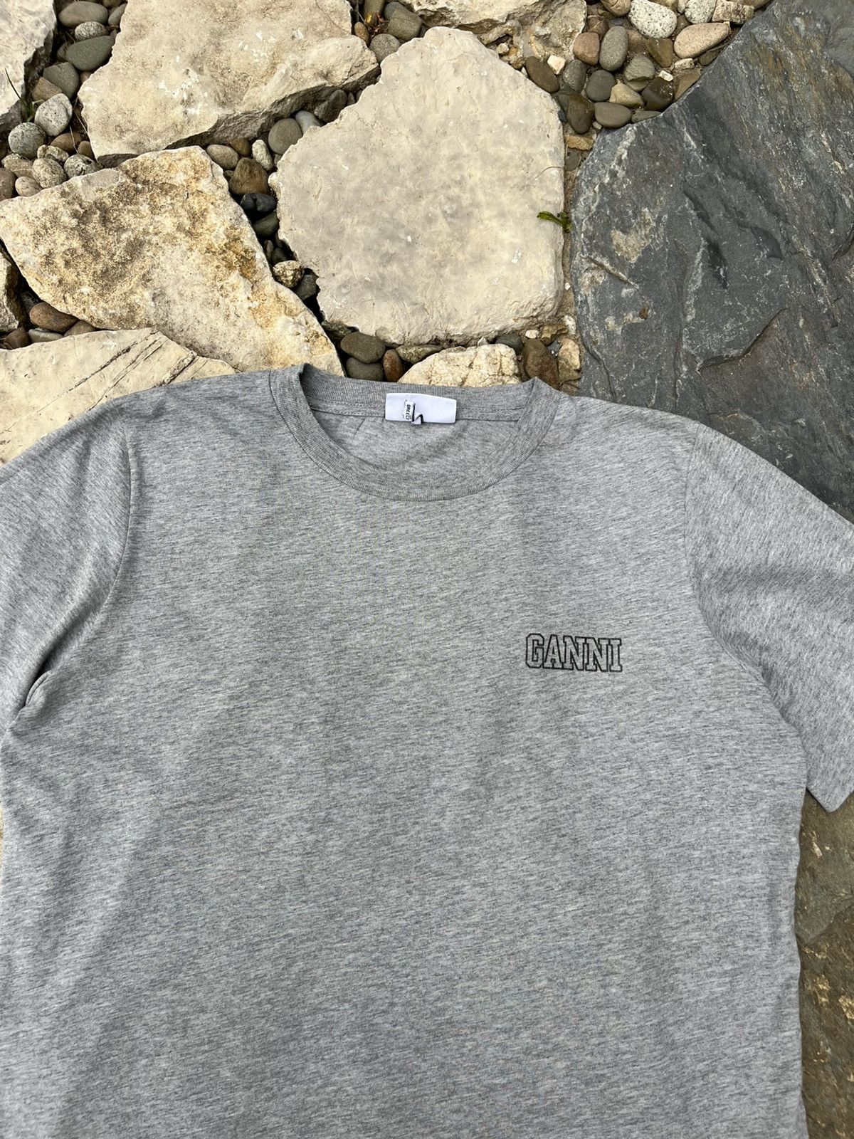 Designer × Ganni Ganni Software basic small chest logo grey tee t-shirt Size S / US 4 / IT 40 - 3 Thumbnail
