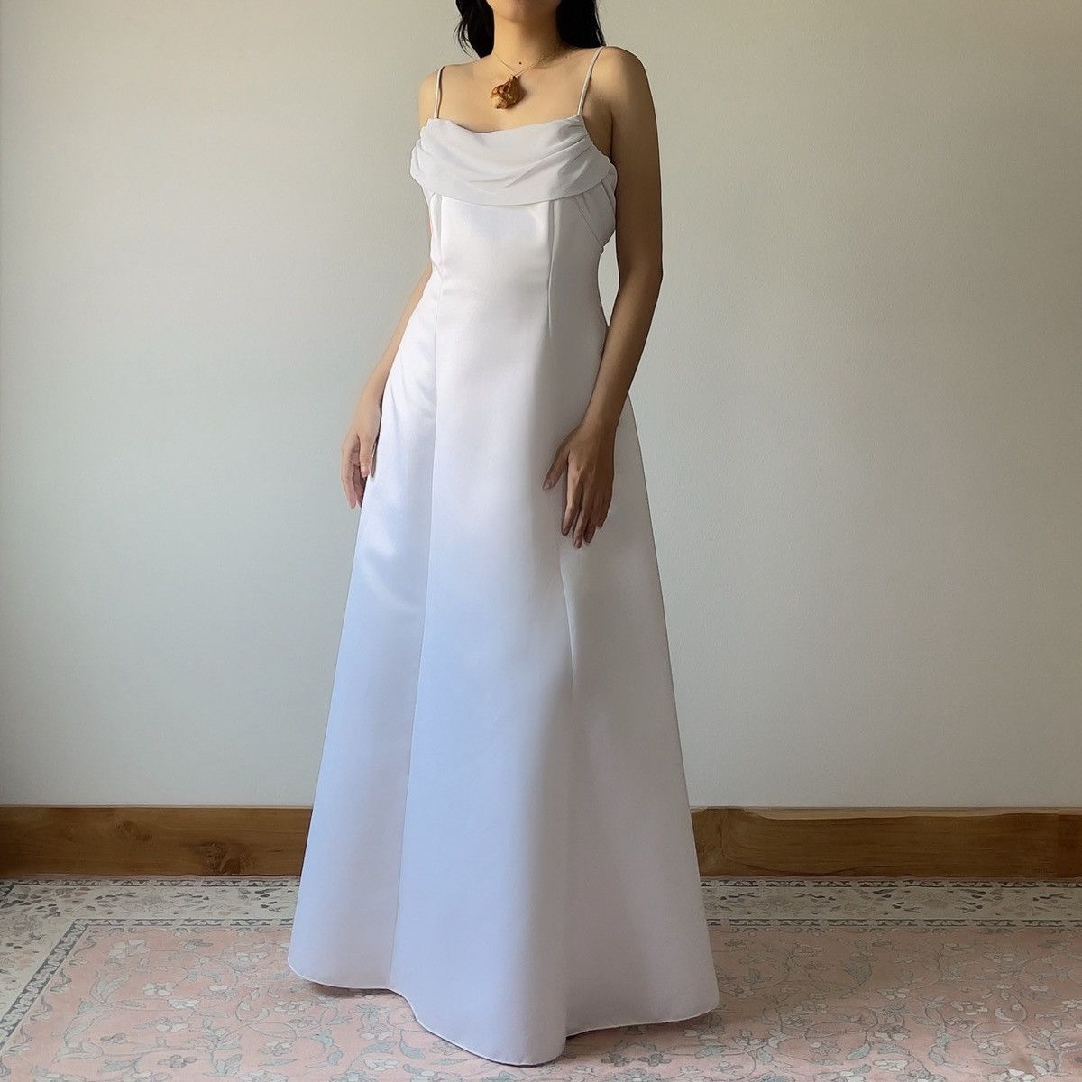 Other Vintage 1990s White Satin Chiffon Cowl Neck Gown (S–M) Size M / US 6-8 / IT 42-44 - 1 Thumbnail