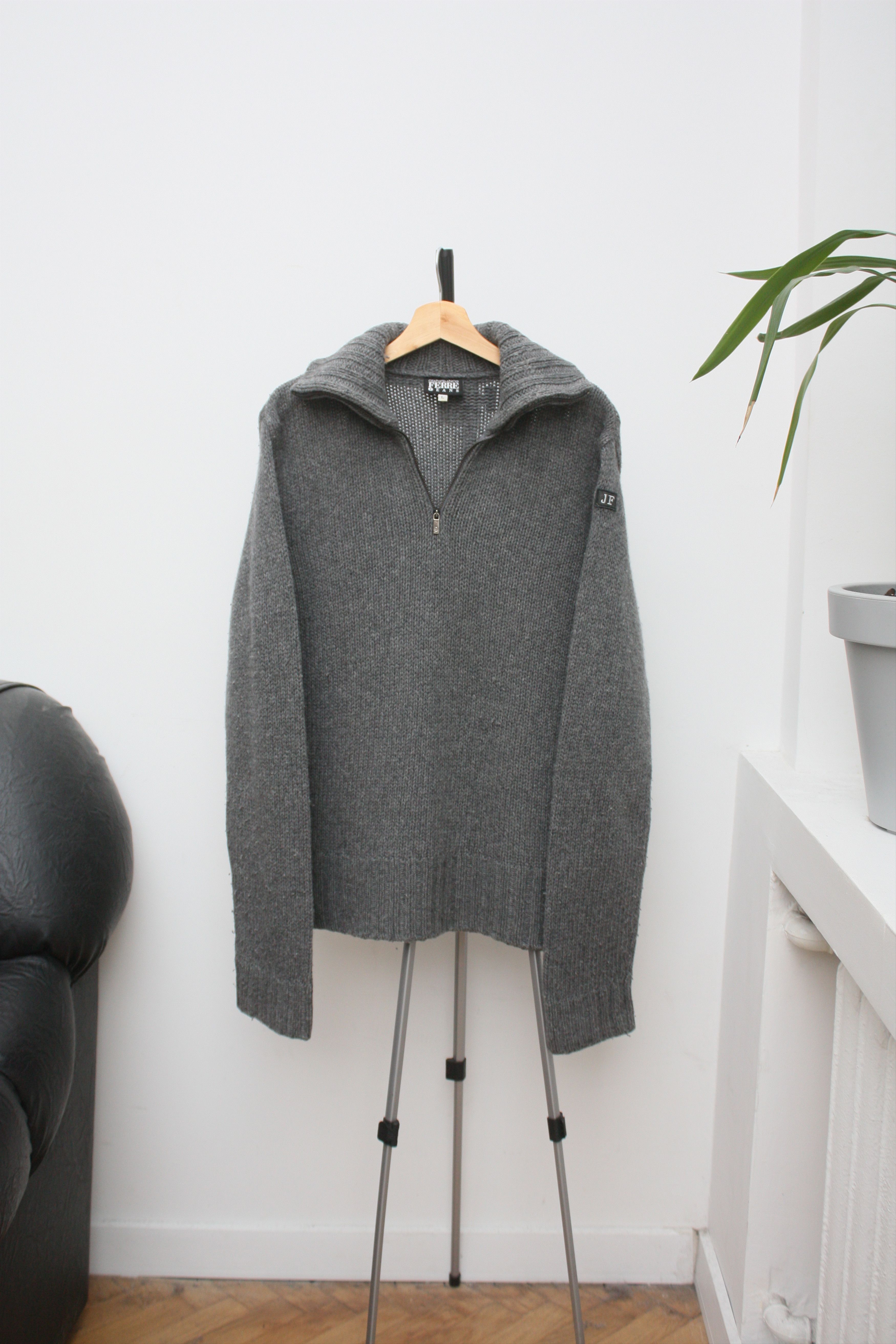 GF Ferre Gianfranco Ferre Jeans Wool Blend Grey Knitted Pullover L Size US L / EU 52-54 / 3 - 2 Thumbnail
