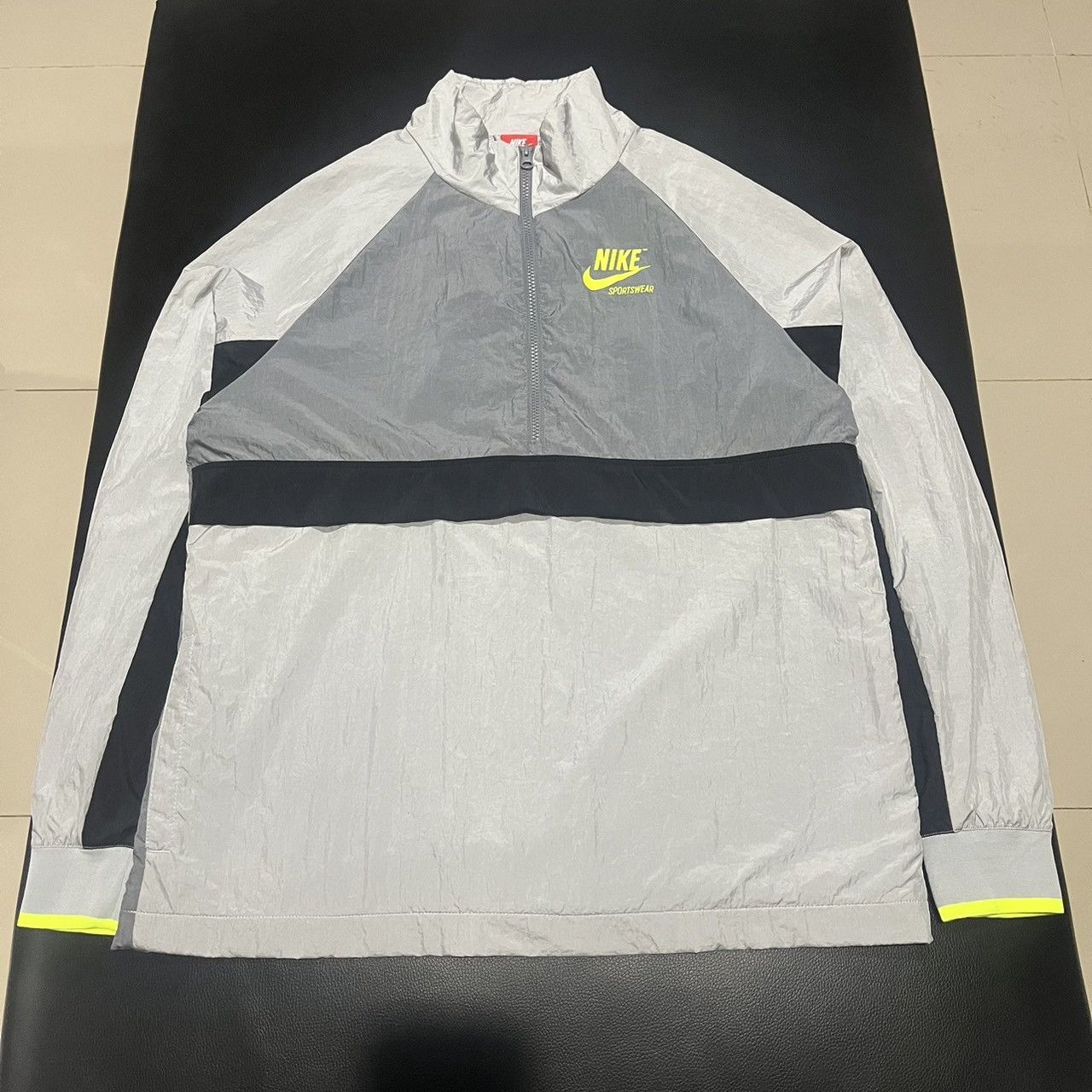Nike Nike Sportswear Air Max 95 Colorways Anorak Pullover Jacket Size US L / EU 52-54 / 3 - 3 Thumbnail