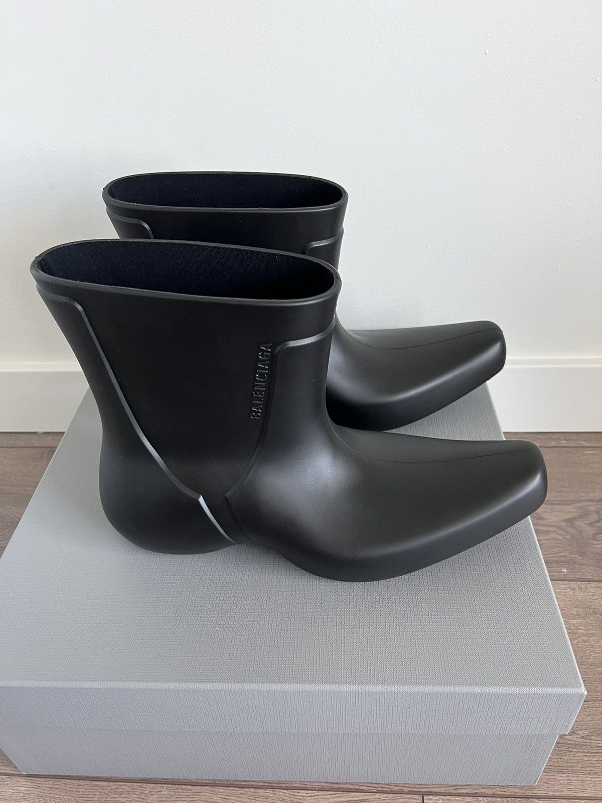Balenciaga Balenciaga Excavator Bootie 41 Size US 8 / EU 41 - 2 Thumbnail