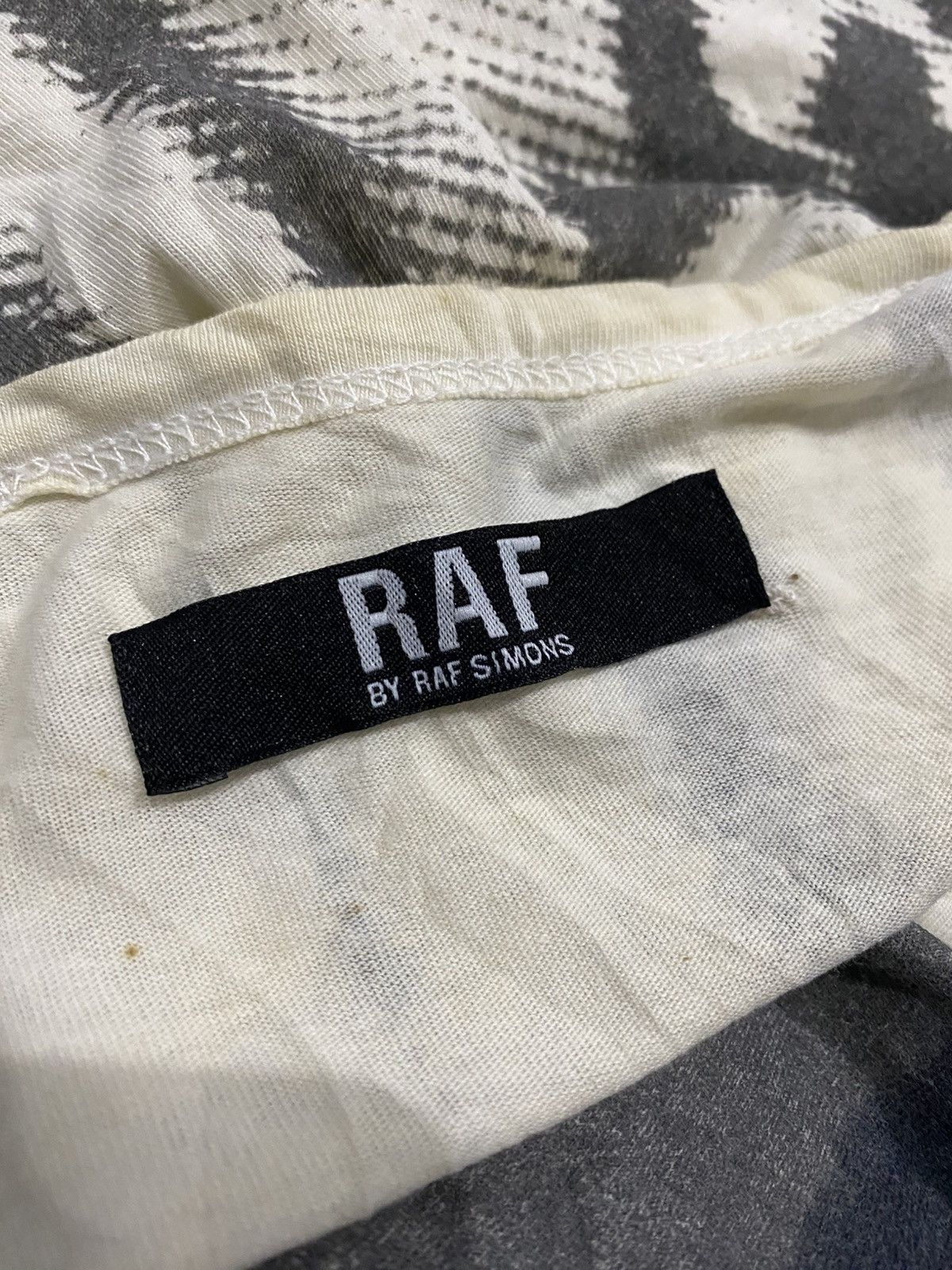 Raf by Raf Simons Raf by Raf Simons Photo Tee Fullprint Size US S / EU 44-46 / 1 - 7 Thumbnail