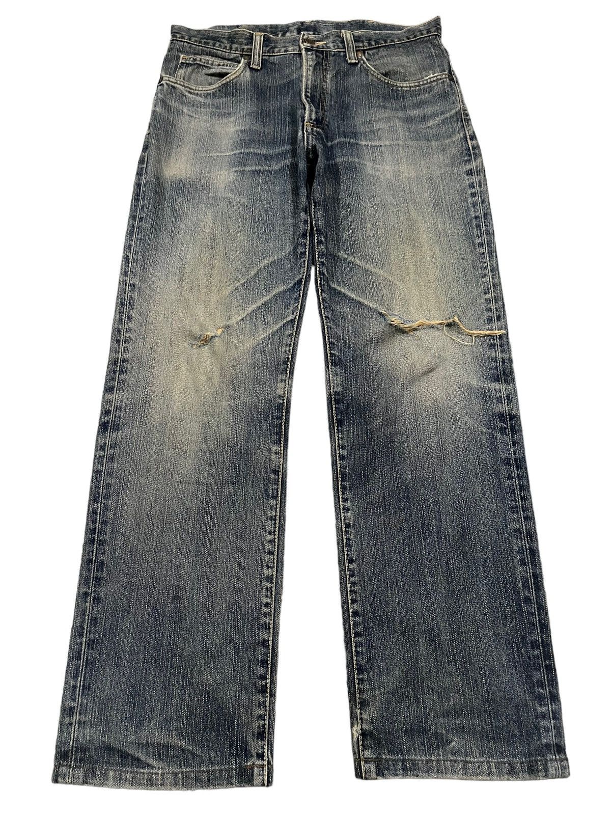Wrangler Vintage 90s Wrangler Blue Wash Distress Style Baggy Jeans Size US 32 / EU 48 - 1 Thumbnail