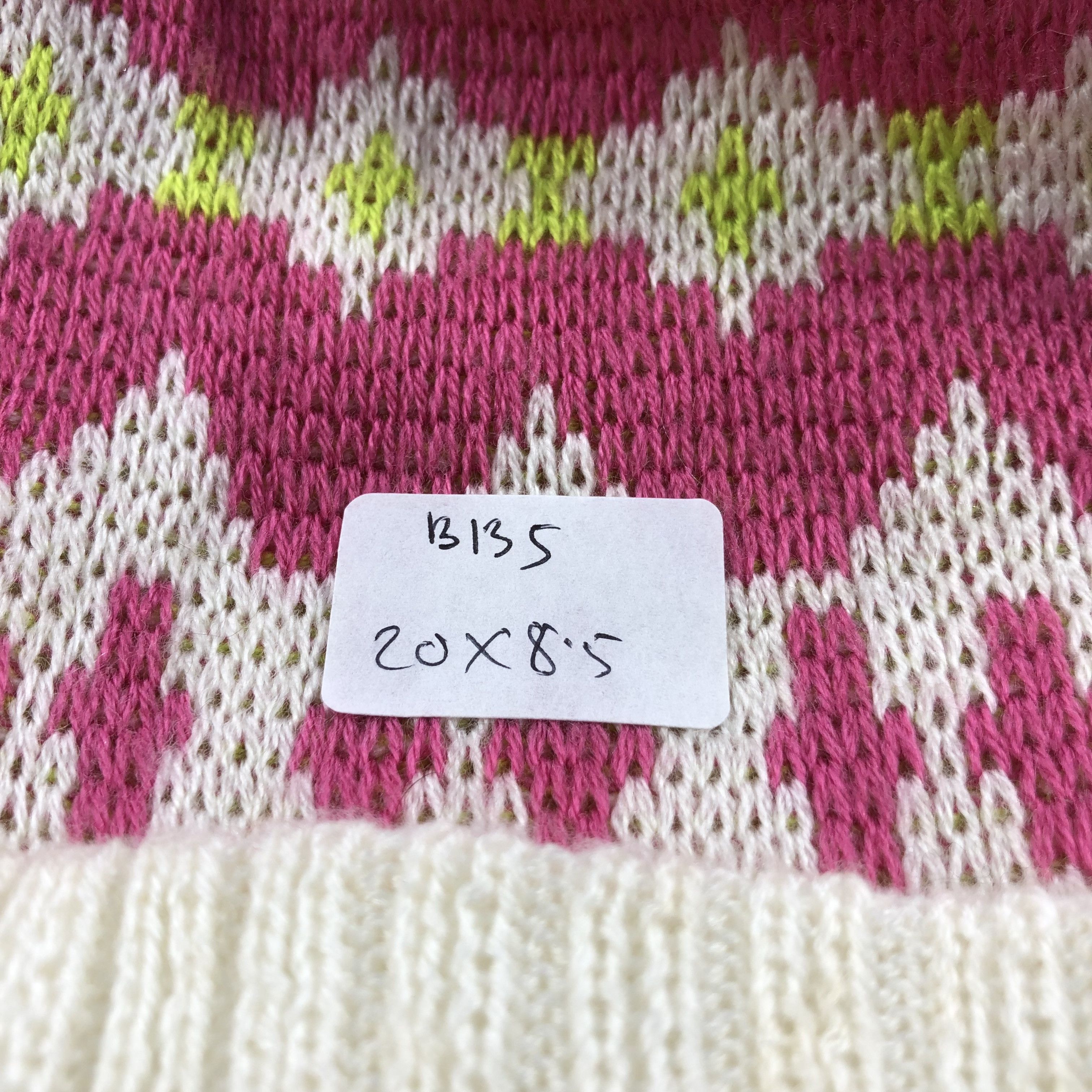 Vintage Pinkish Bobble Beanie Snowcap Snow Hat B135 Size ONE SIZE - 8 Thumbnail