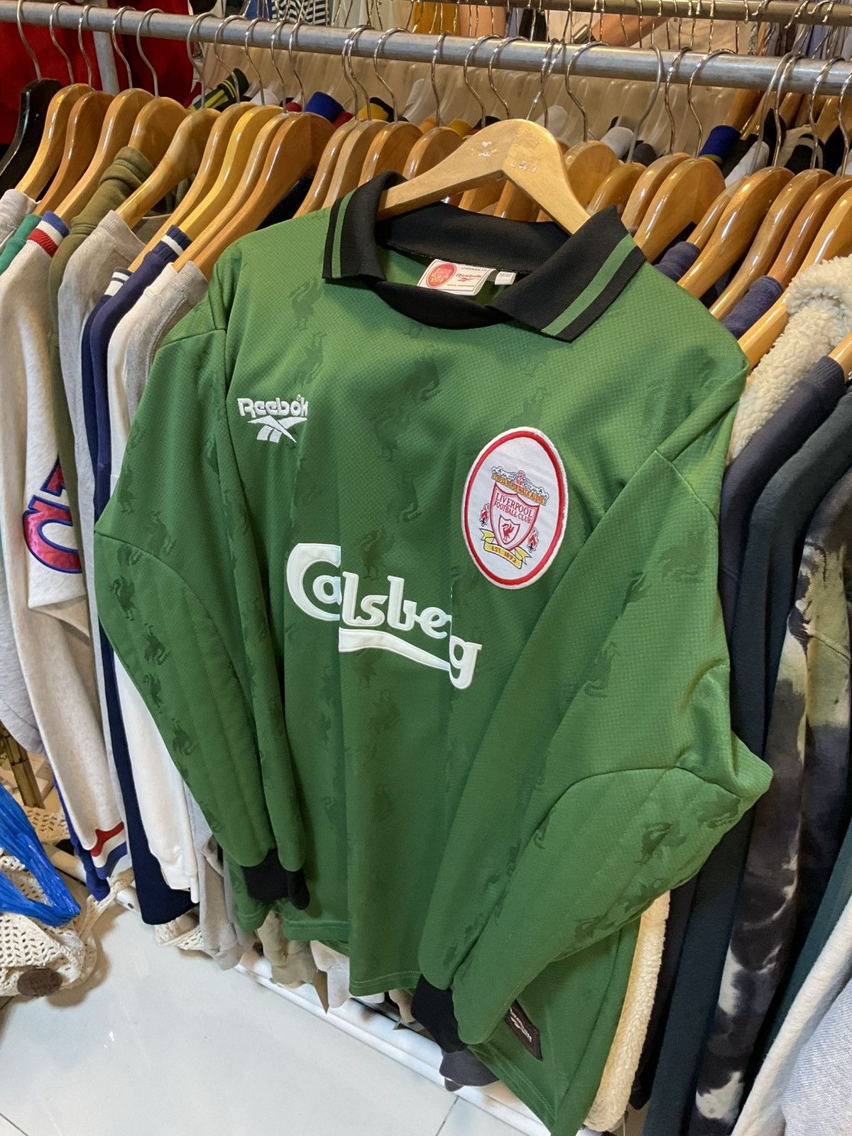 Reebok × Vintage Vintage 1996-1997 Liverpool FC Goalkeeper Kit Size US L / EU 52-54 / 3 - 1 Thumbnail