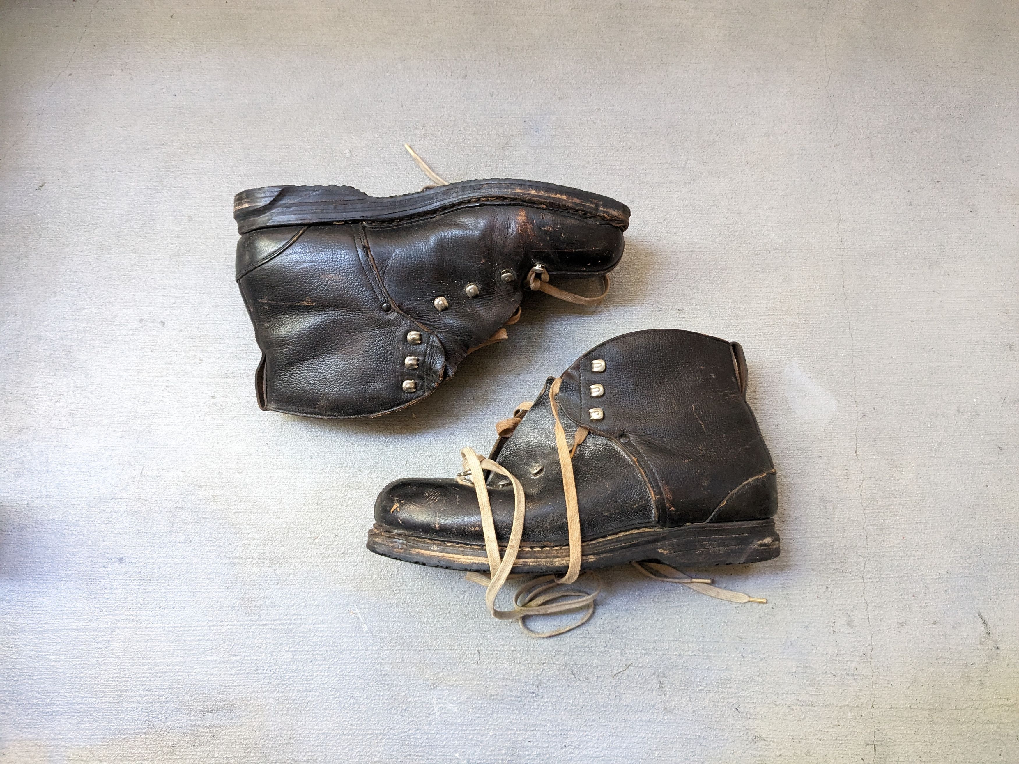 Genuine Leather Vintage Ski Boots Black Leather 10 Hiking Switzerland Size US 10 / EU 43 - 1 Thumbnail